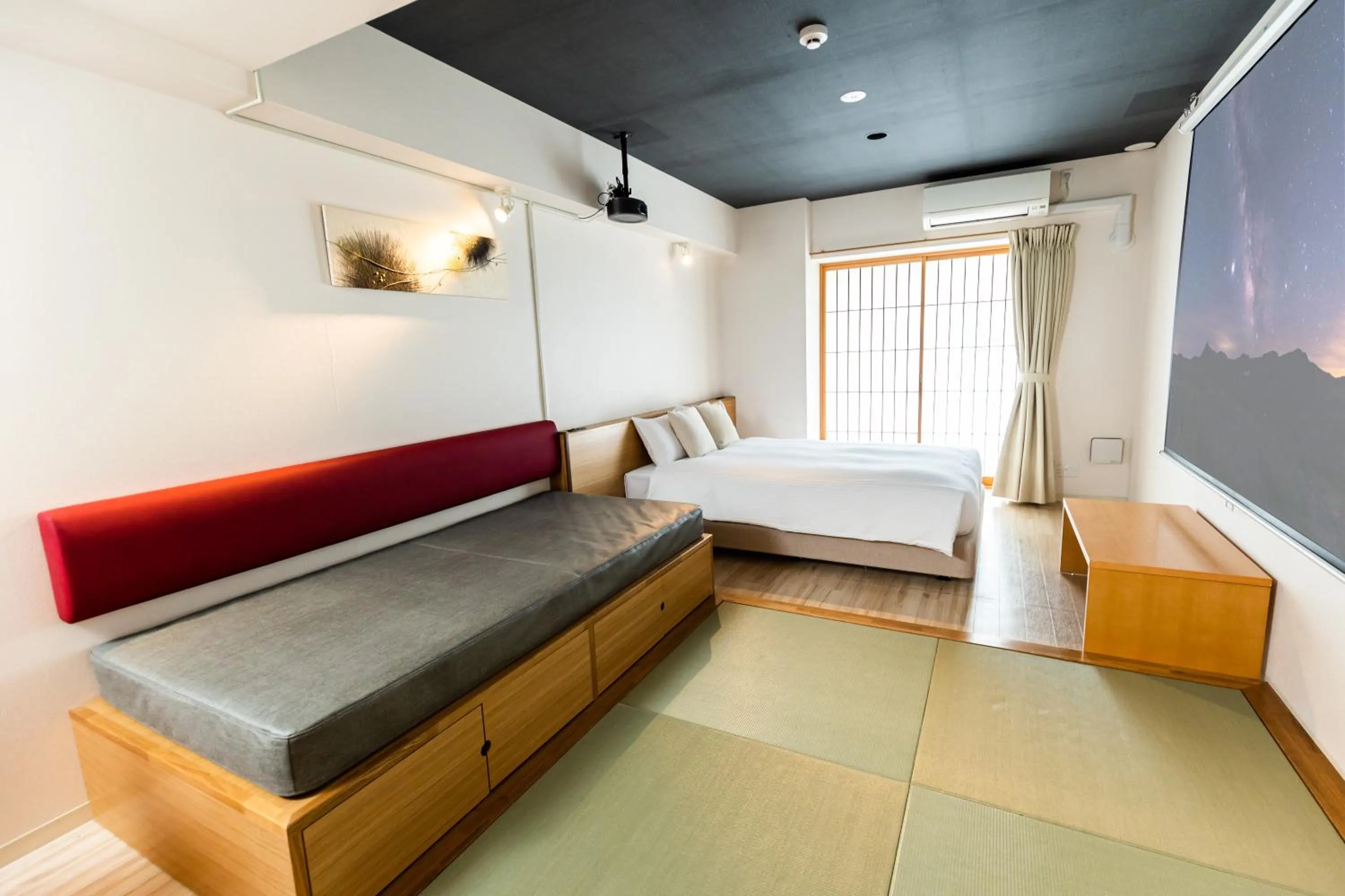 Photo of the whole room, Bed in Minn Shin-Osaka