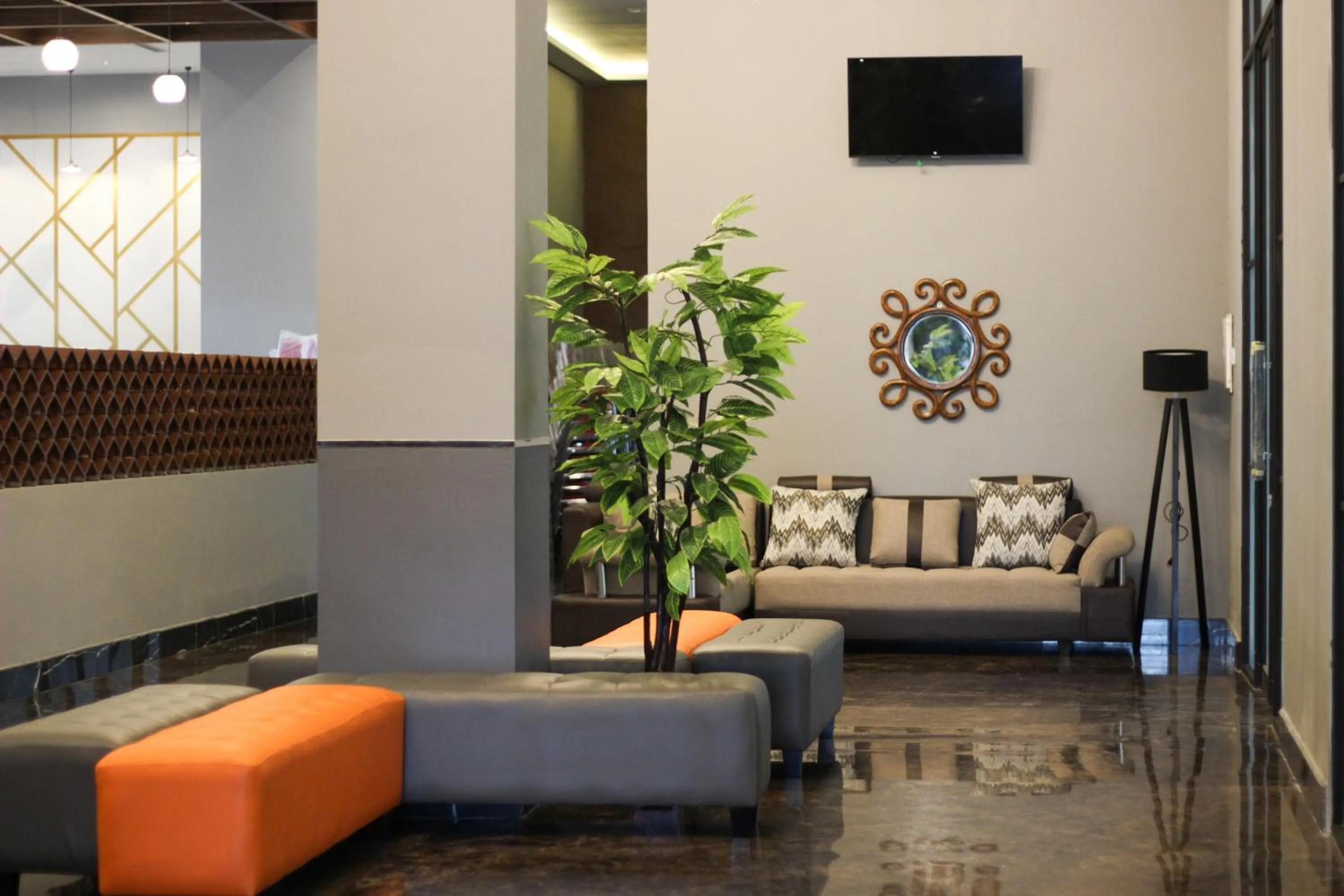 Seating area in Grand Miami Hotel