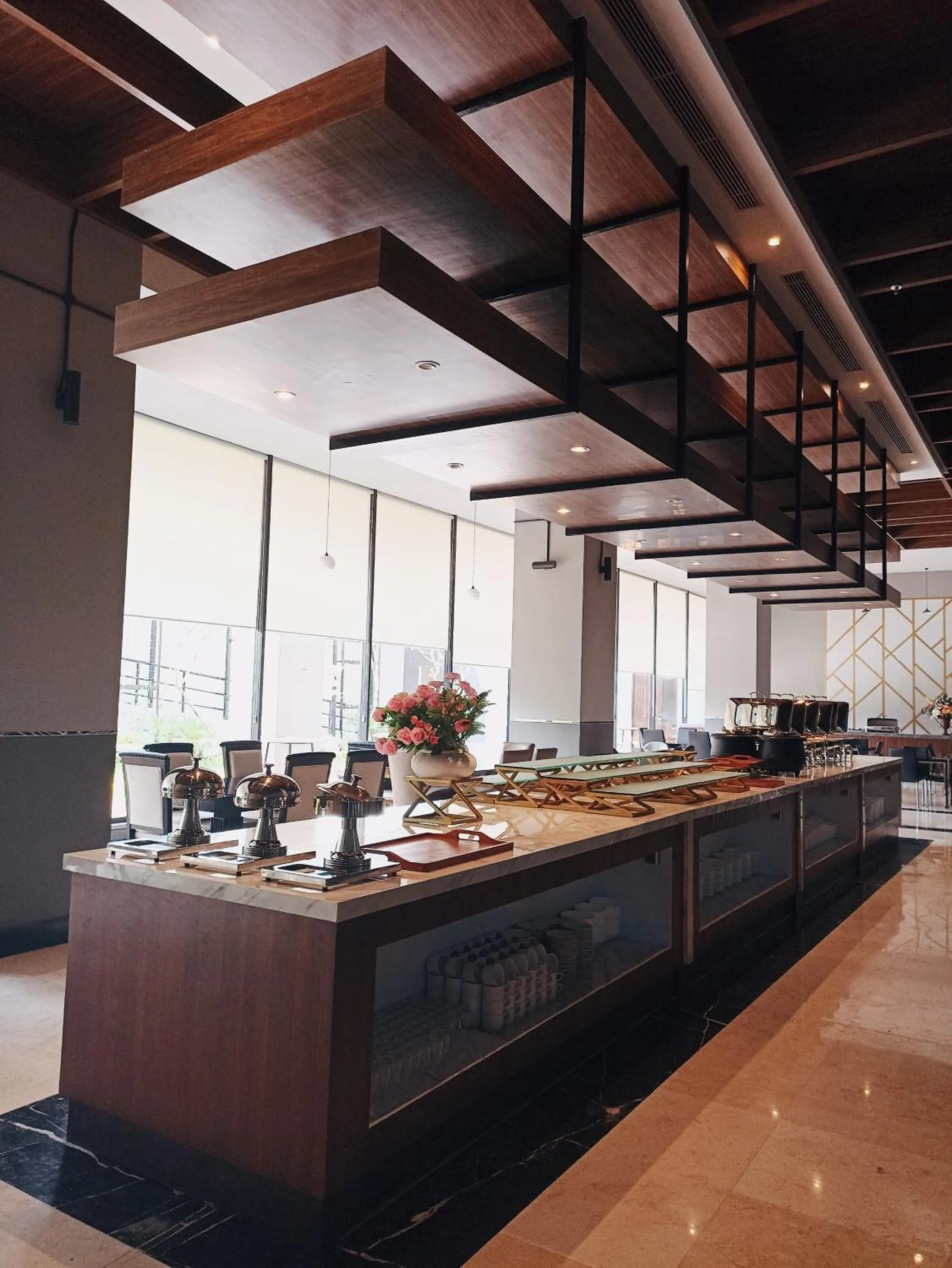 Restaurant/places to eat in Grand Miami Hotel