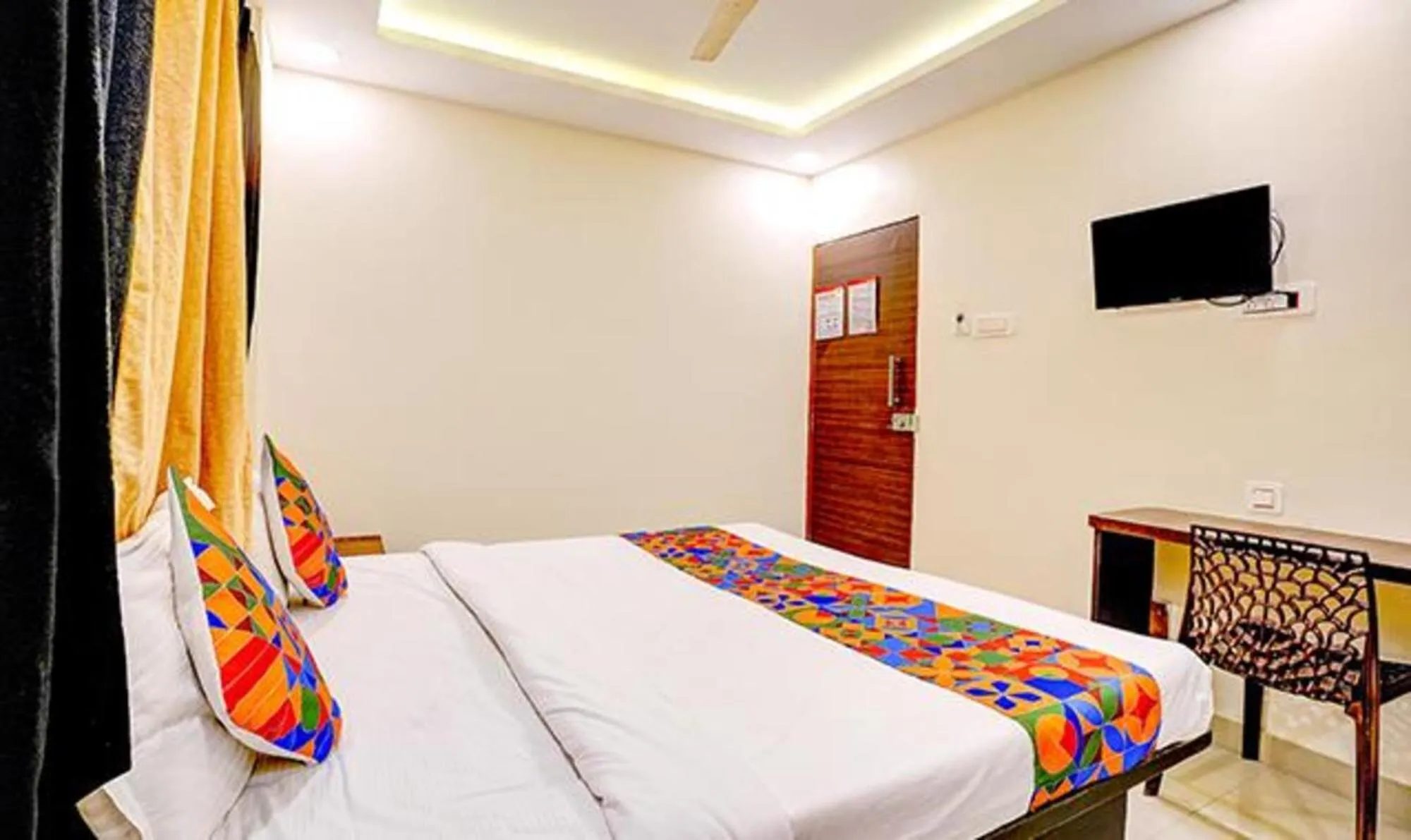 Bed in Via Royal Inn NS - Taluka