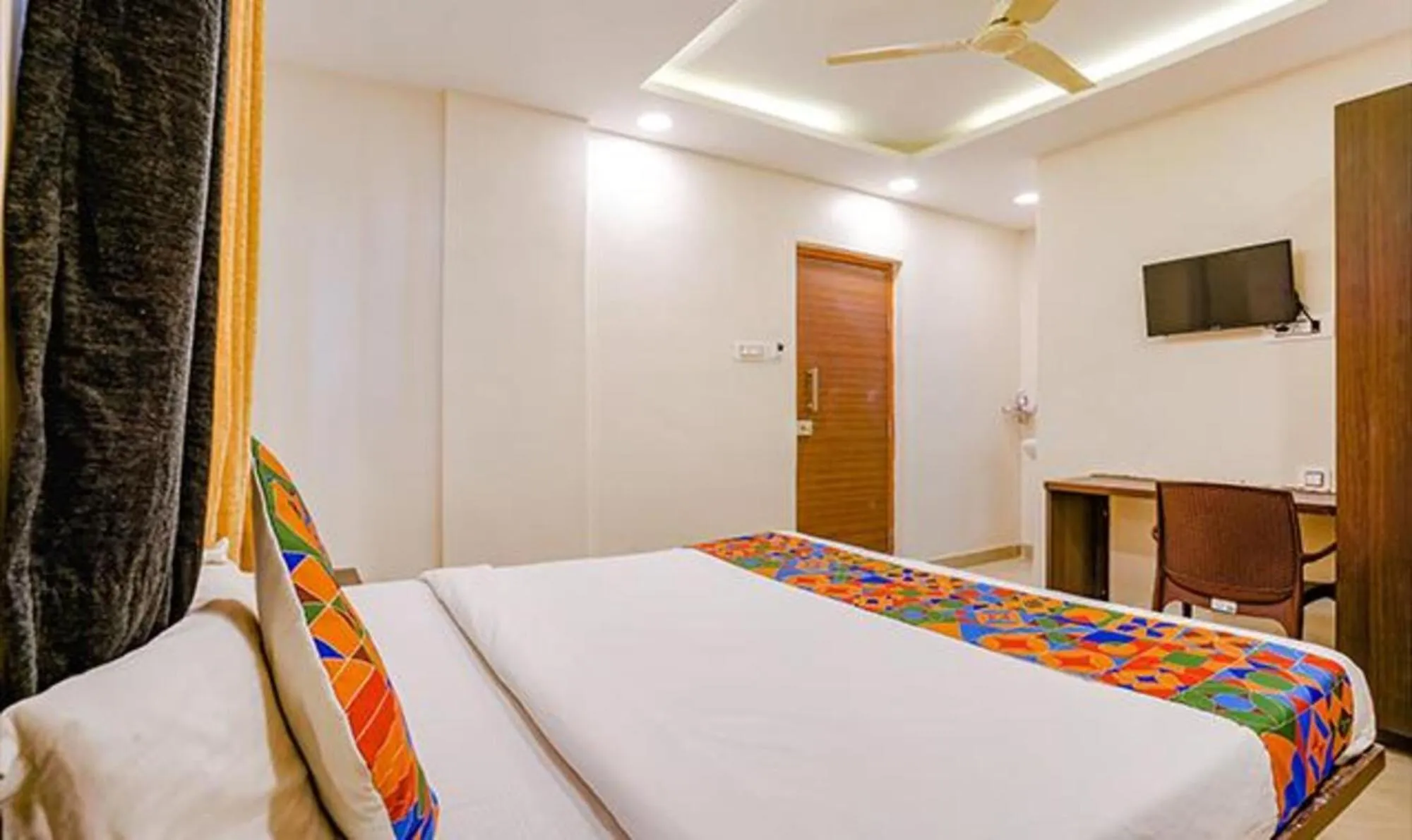 Bed in Via Royal Inn NS - Taluka