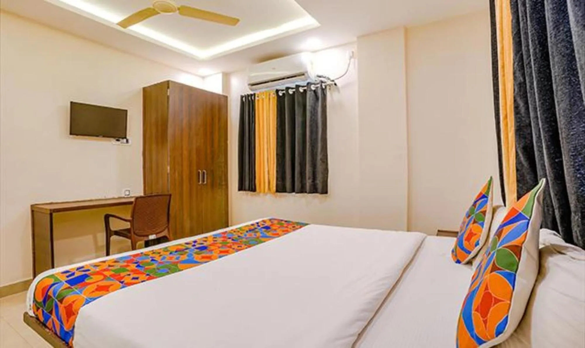 Bed in Via Royal Inn NS - Taluka