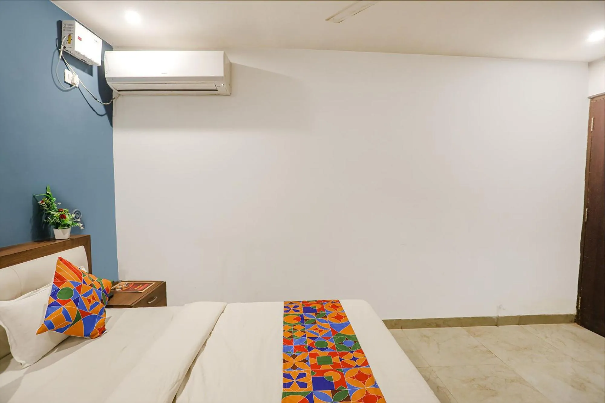 Bed in Via Usha Continental