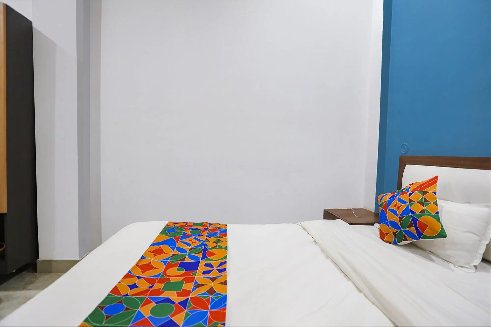 Bed in Via Usha Continental