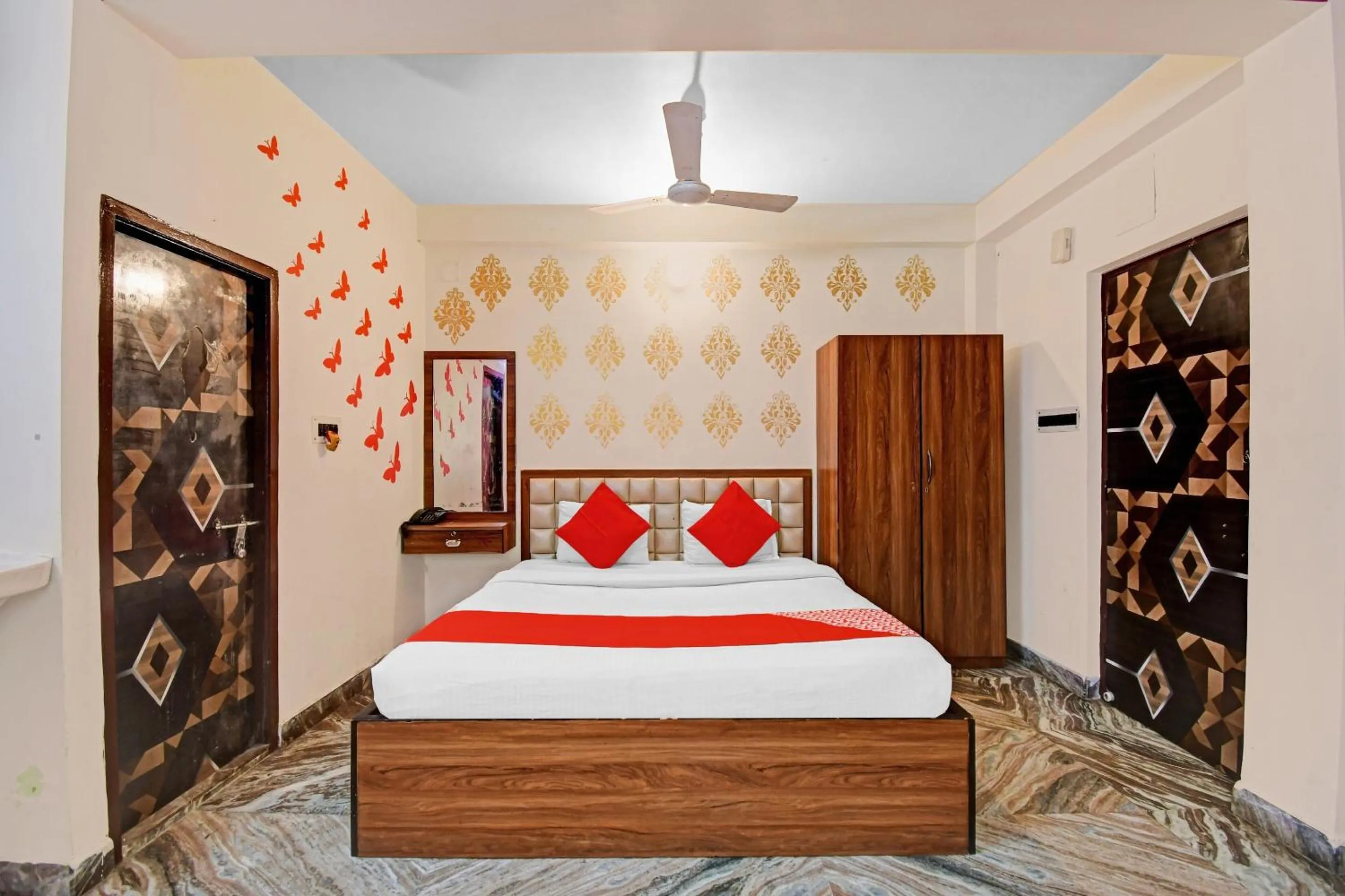 Bedroom, Bed in Hotel O Diamond Palace Guest House