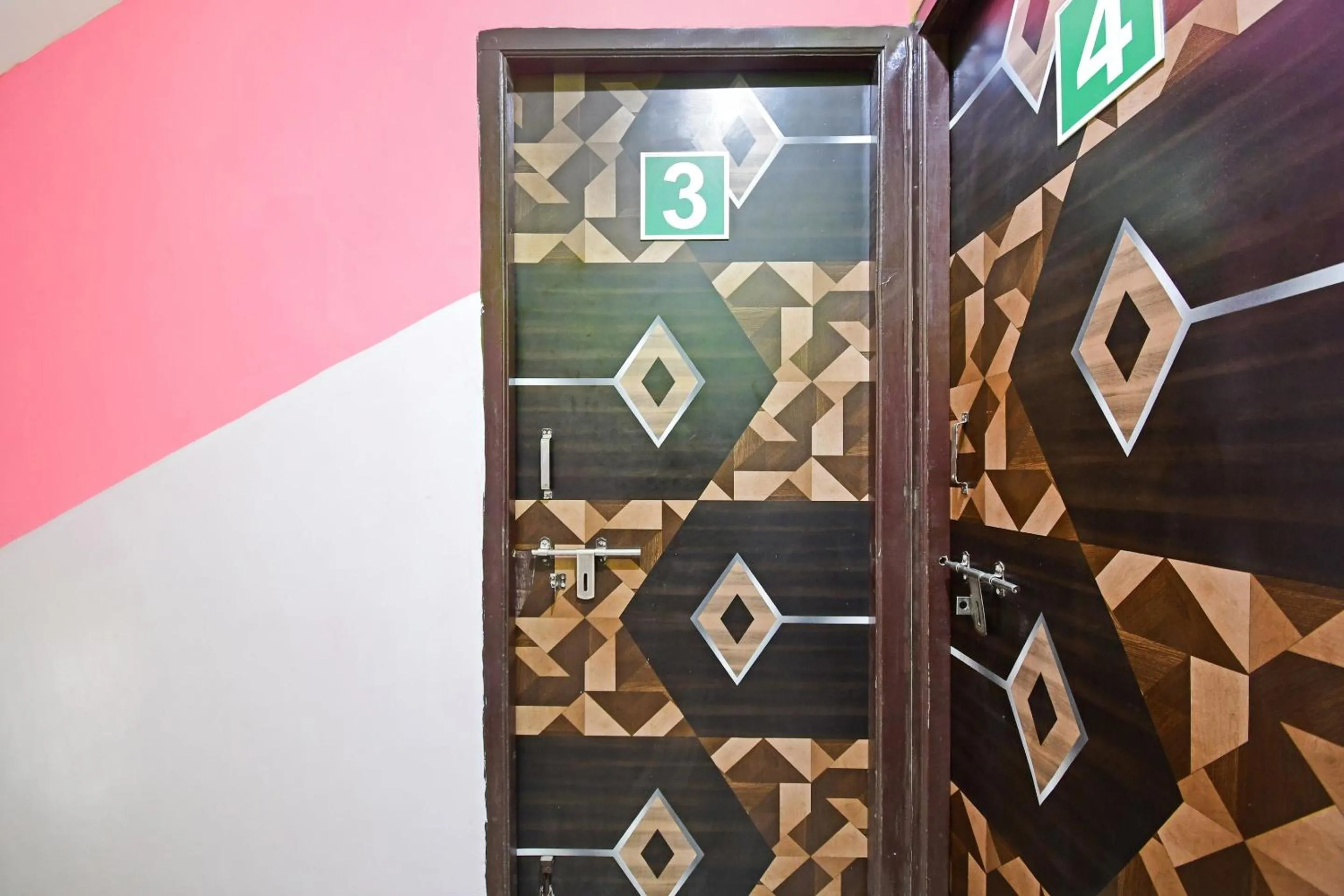 Bathroom in Hotel O Diamond Palace Guest House