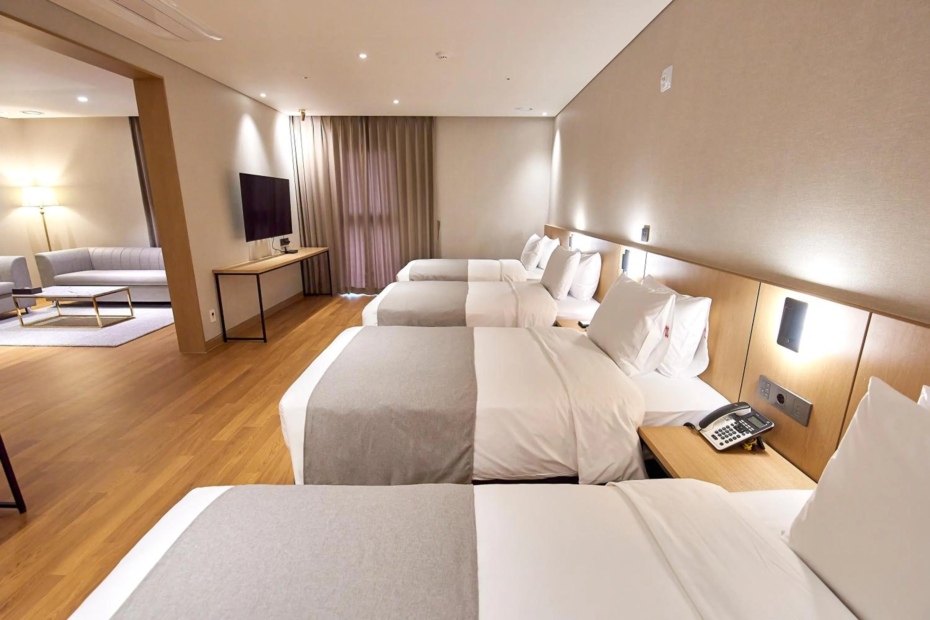 Bed in Busan City Hotel