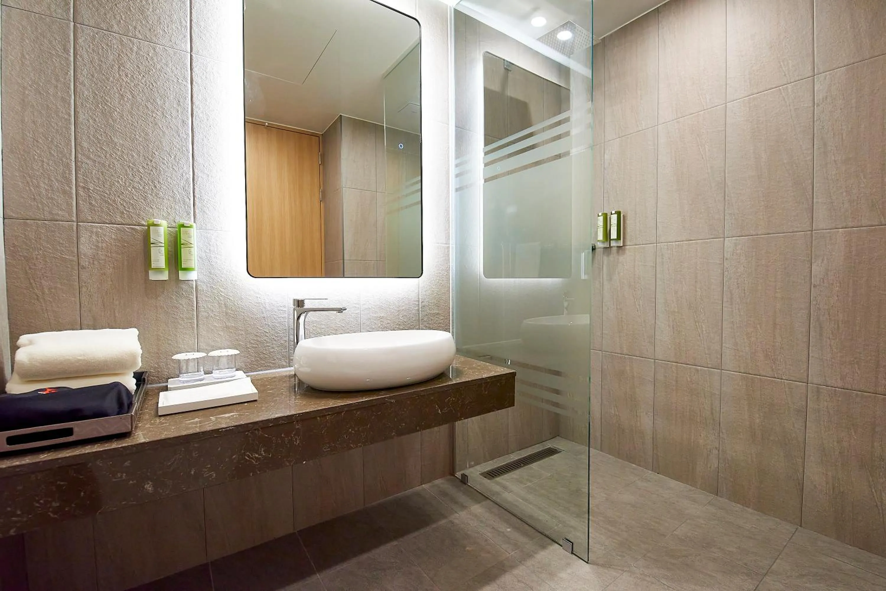 Shower in Busan City Hotel