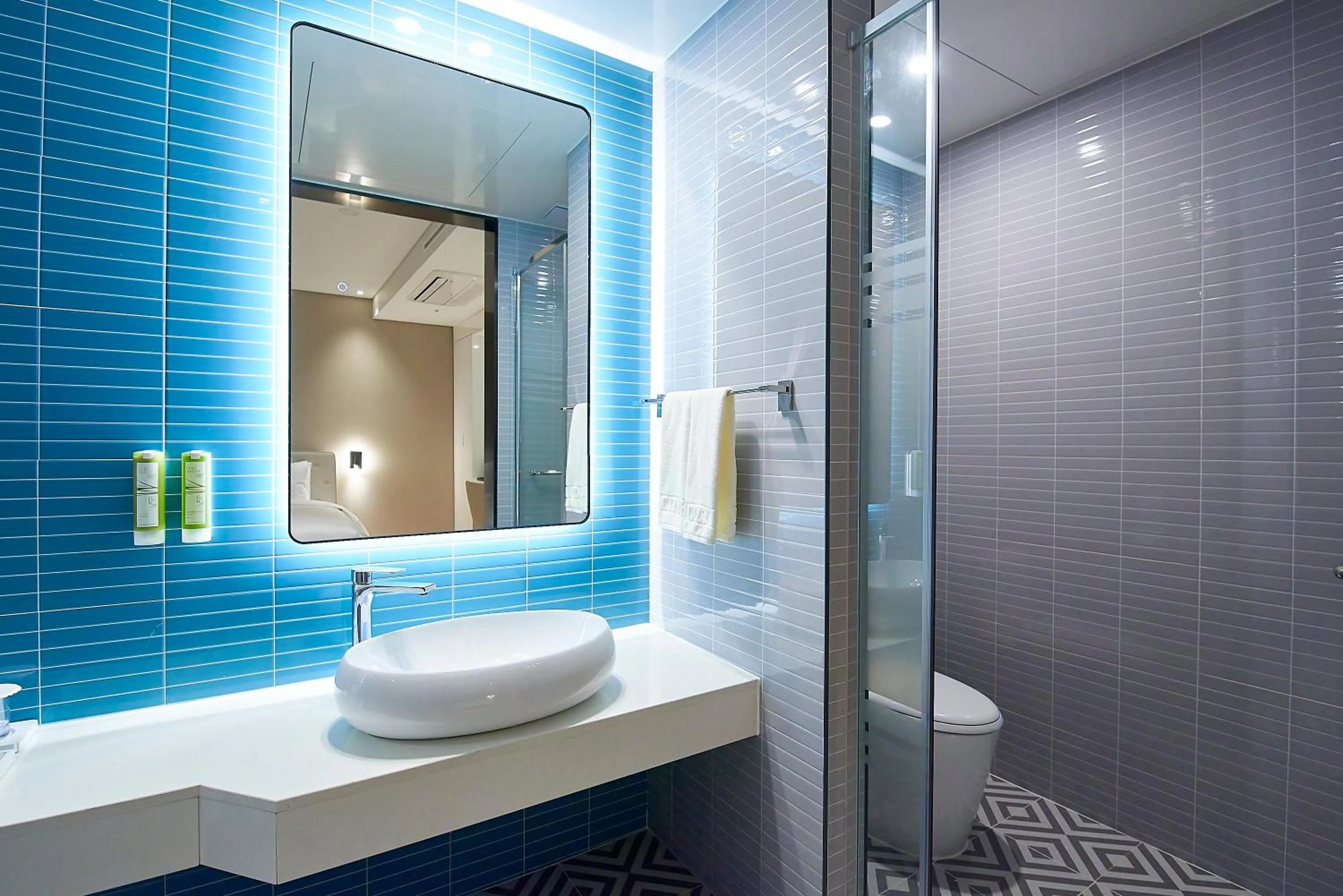 Shower in Busan City Hotel