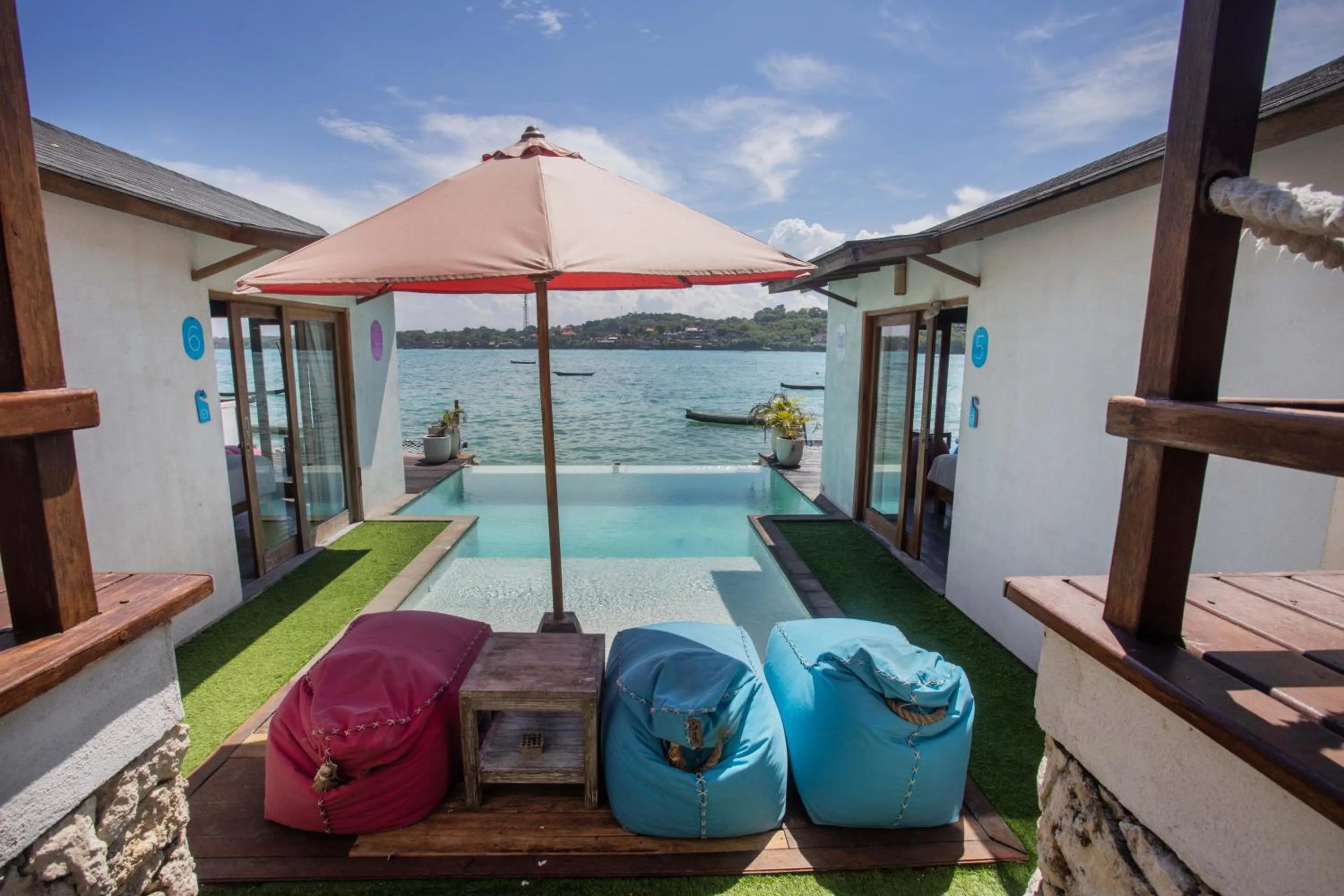 Indigo Blue Ceningan