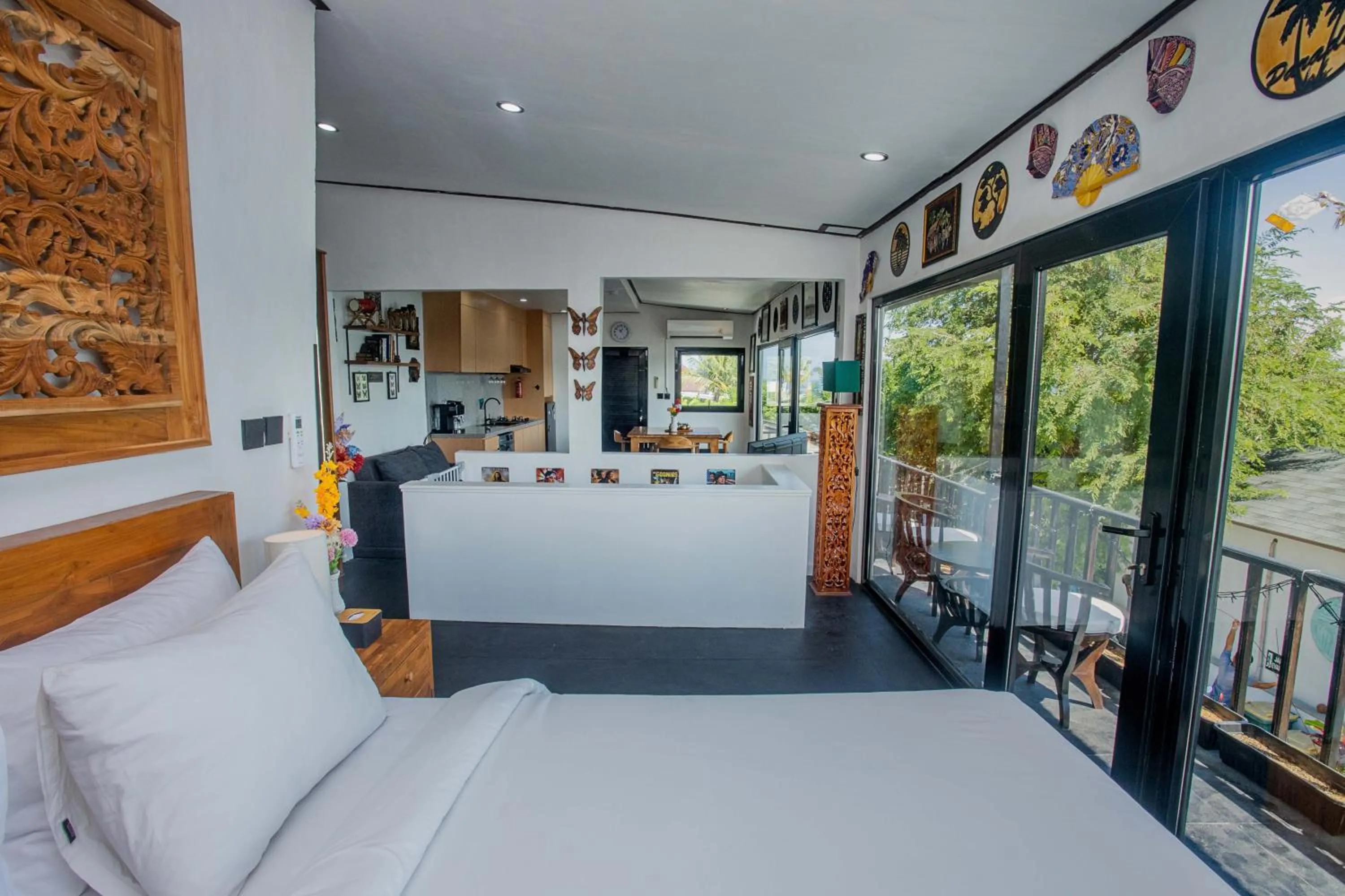 Indigo Blue Ceningan