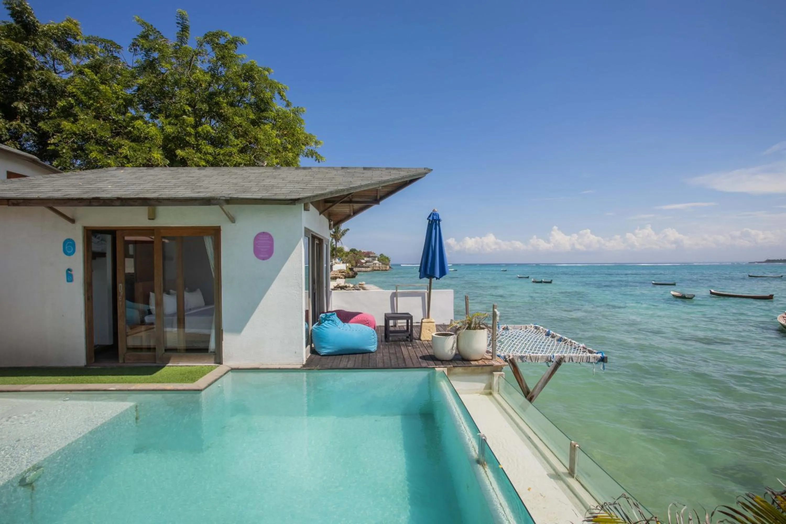 Indigo Blue Ceningan