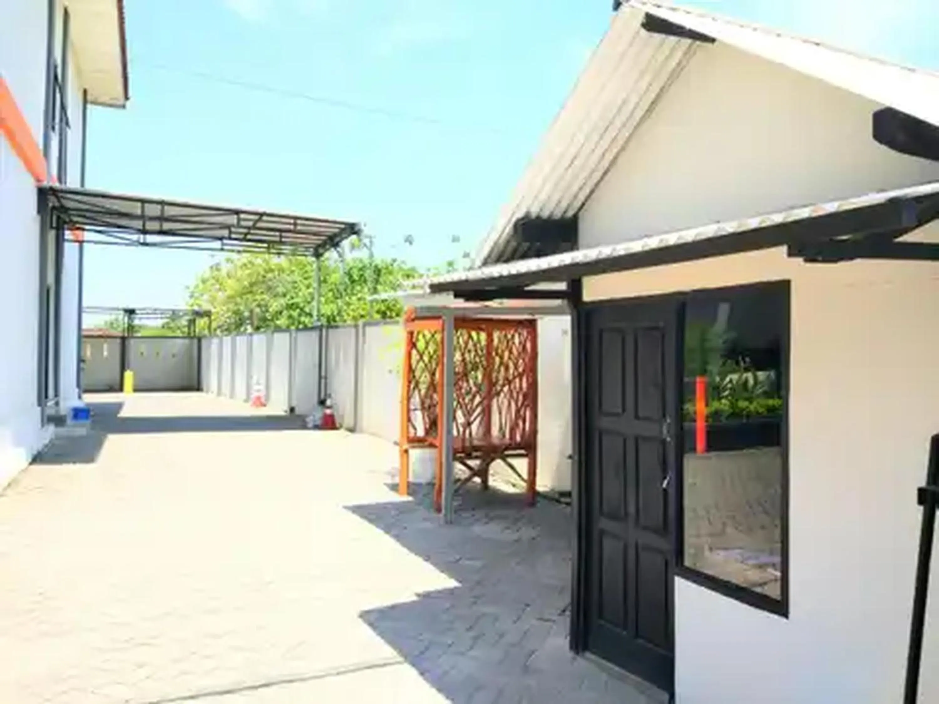 Property building in RedDoorz at Hotel Nuansa Ngawi