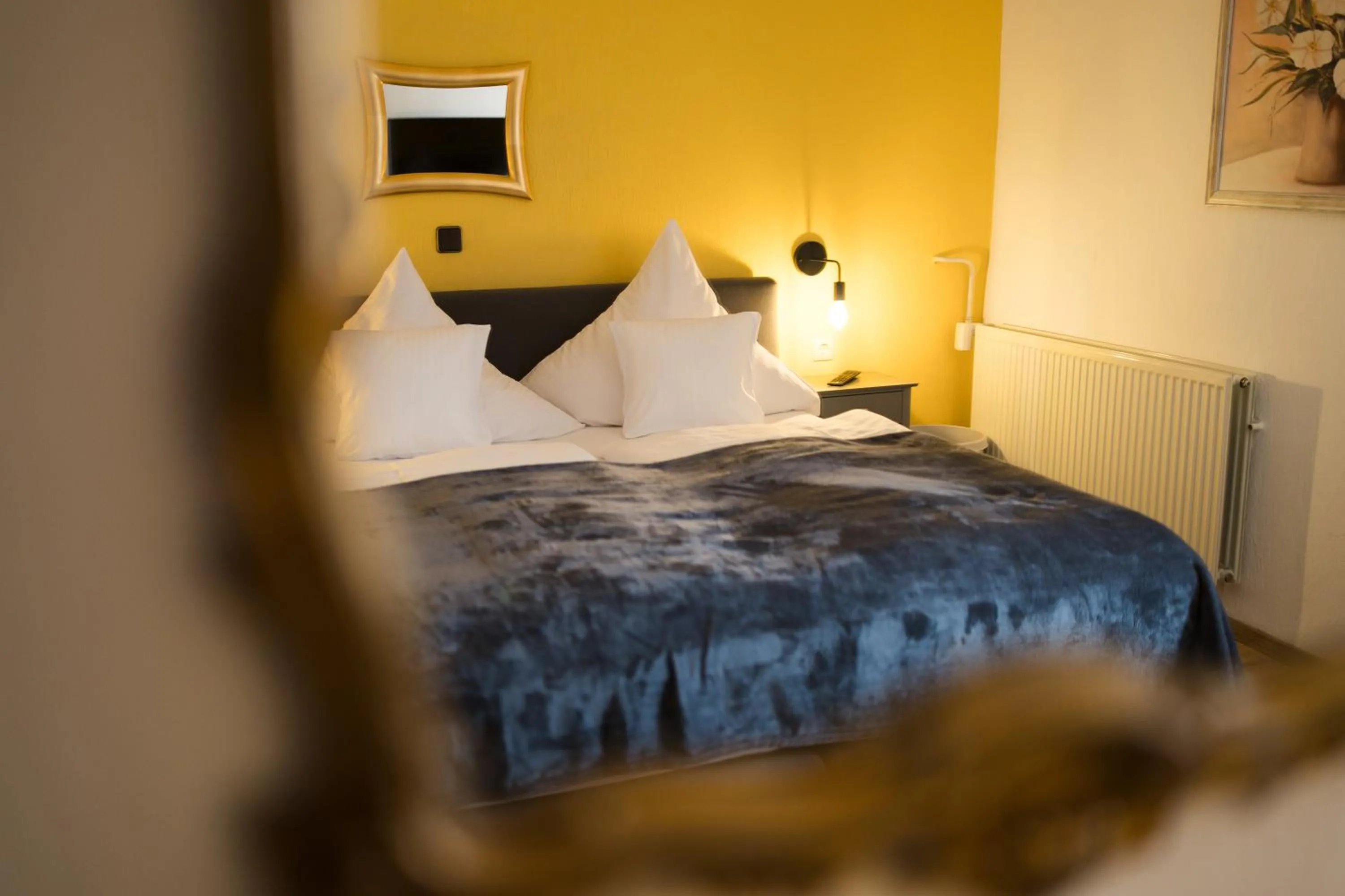 Bed in RATSKELLER Hotel & Restaurant