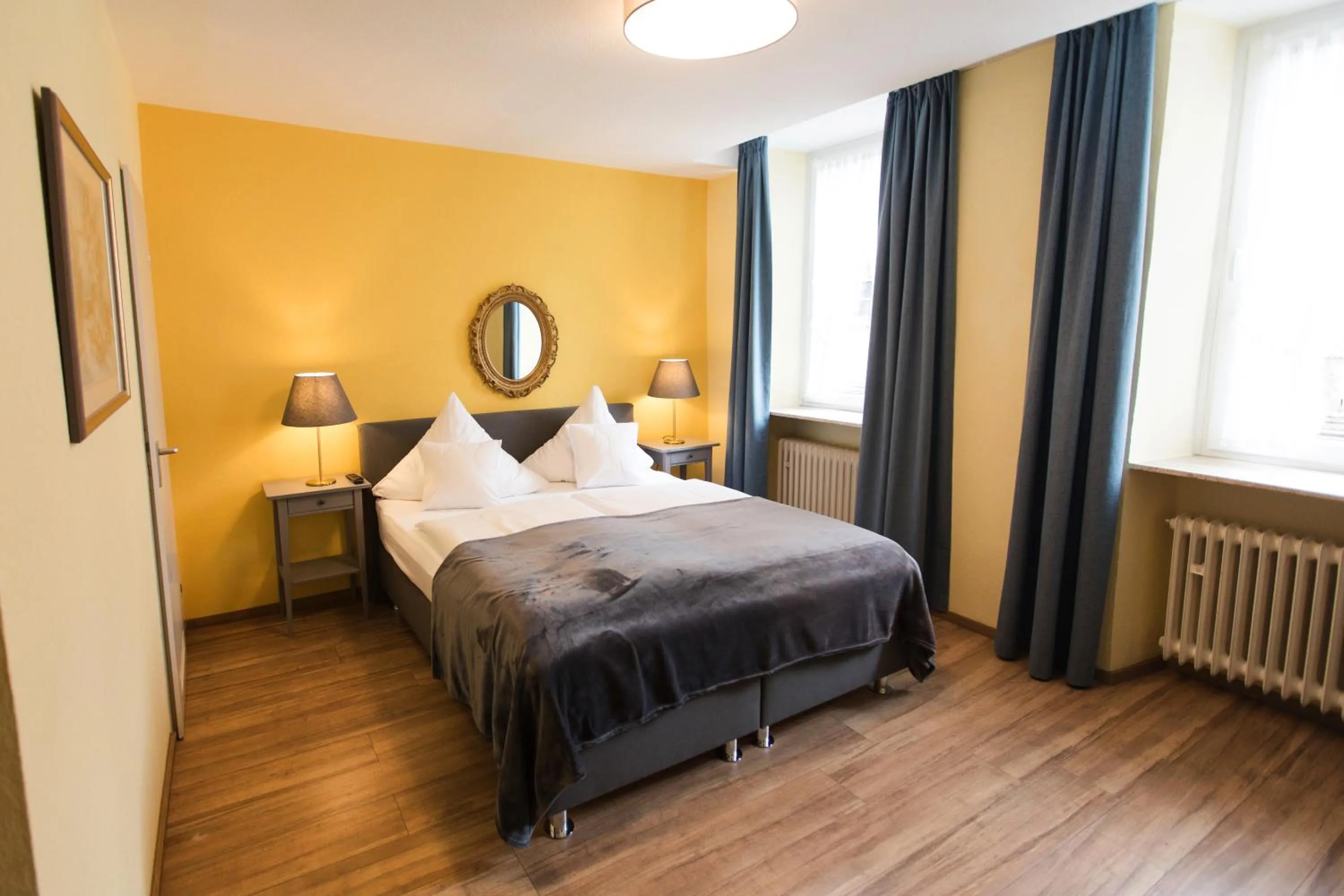 Bed in RATSKELLER Hotel & Restaurant