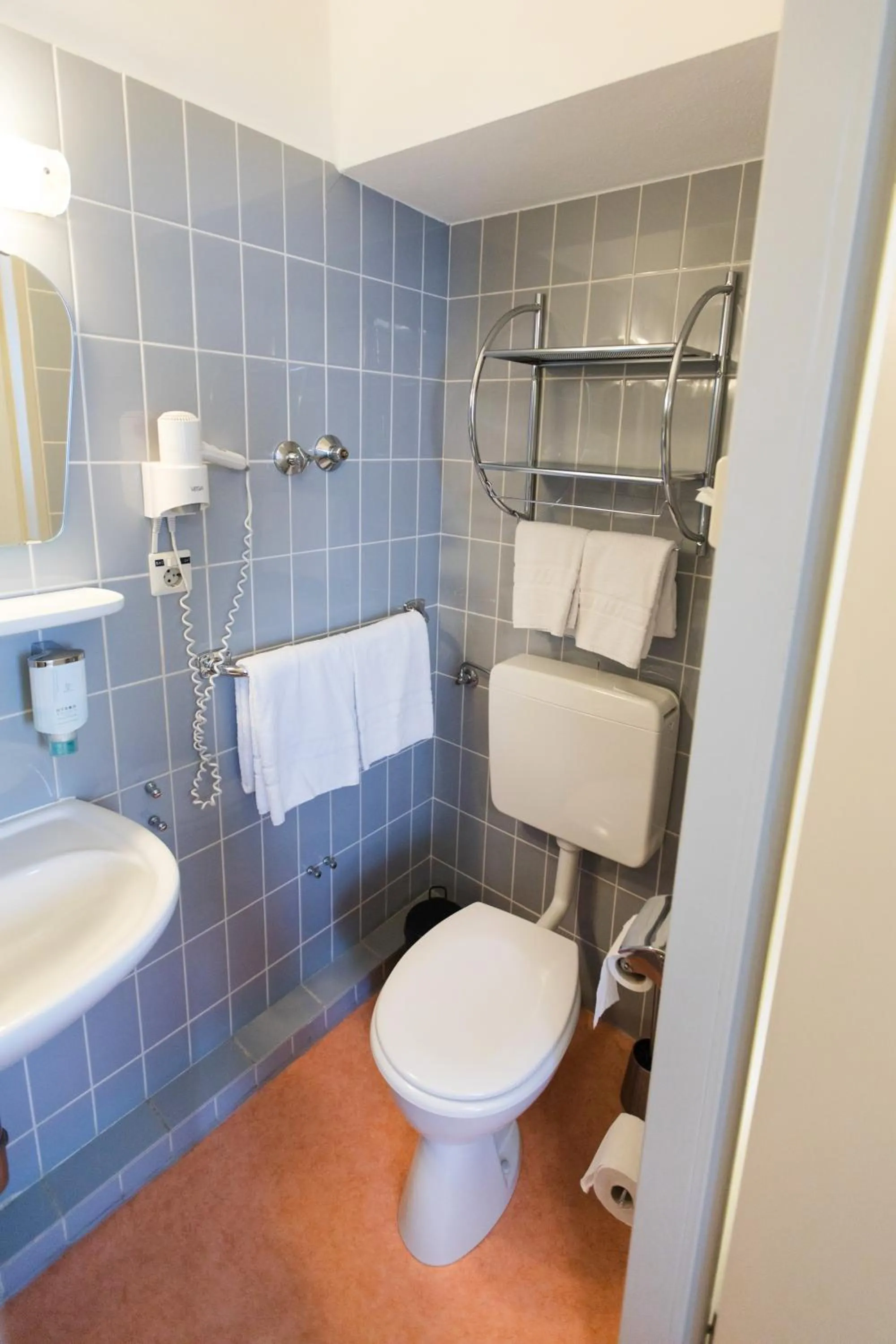 Toilet in RATSKELLER Hotel & Restaurant