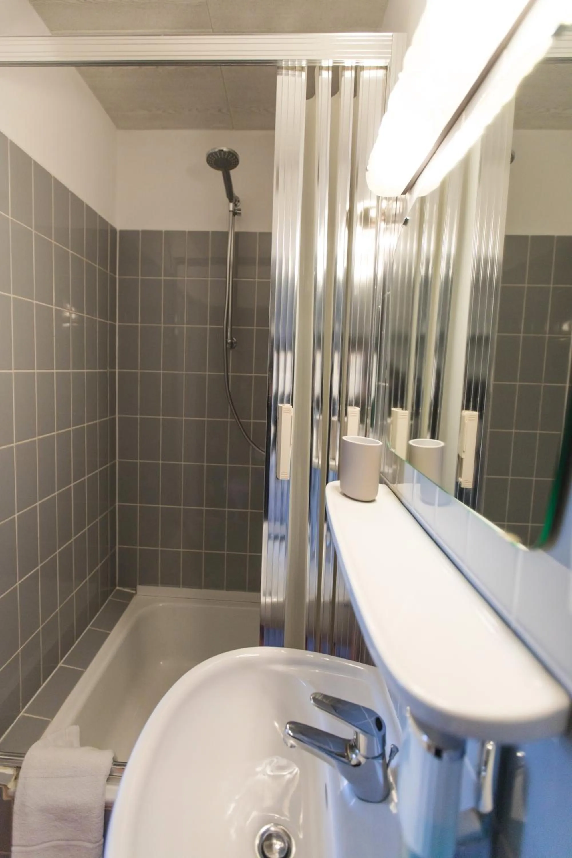 Shower in RATSKELLER Hotel & Restaurant