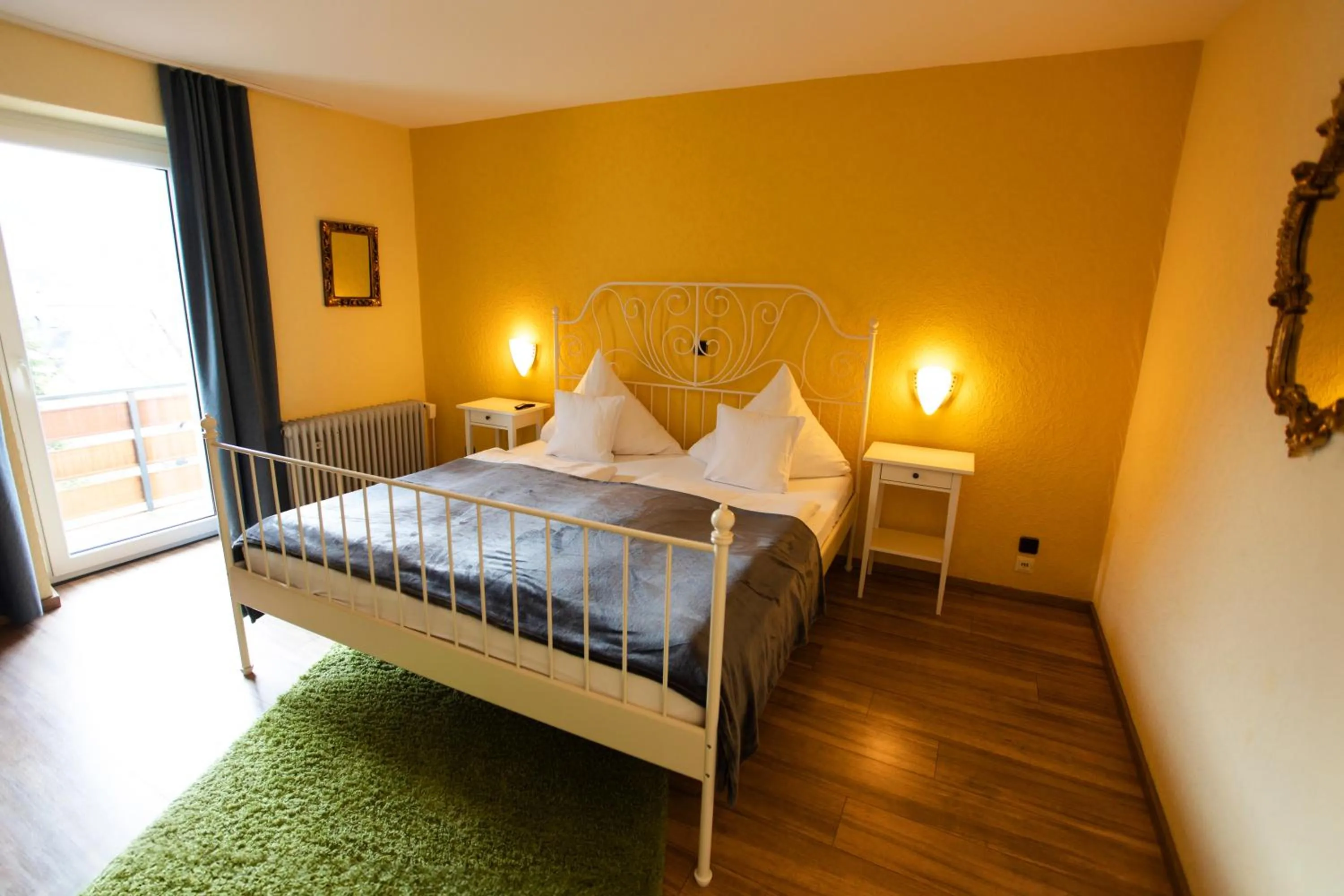 Bed in RATSKELLER Hotel & Restaurant