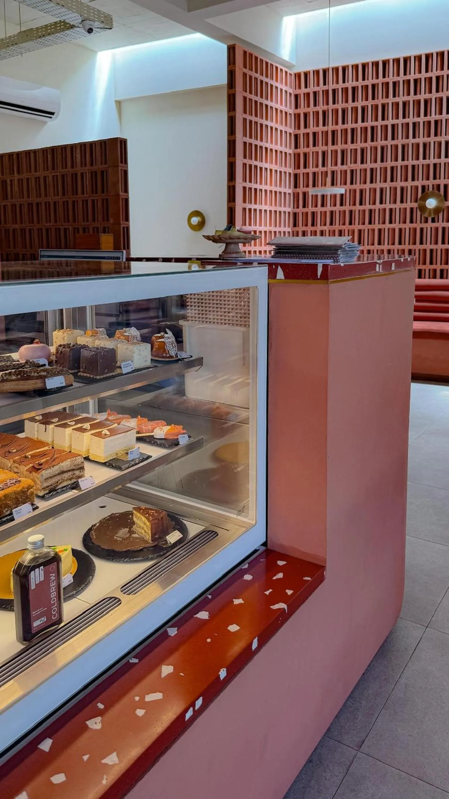 Restaurant/places to eat in ASAI Village