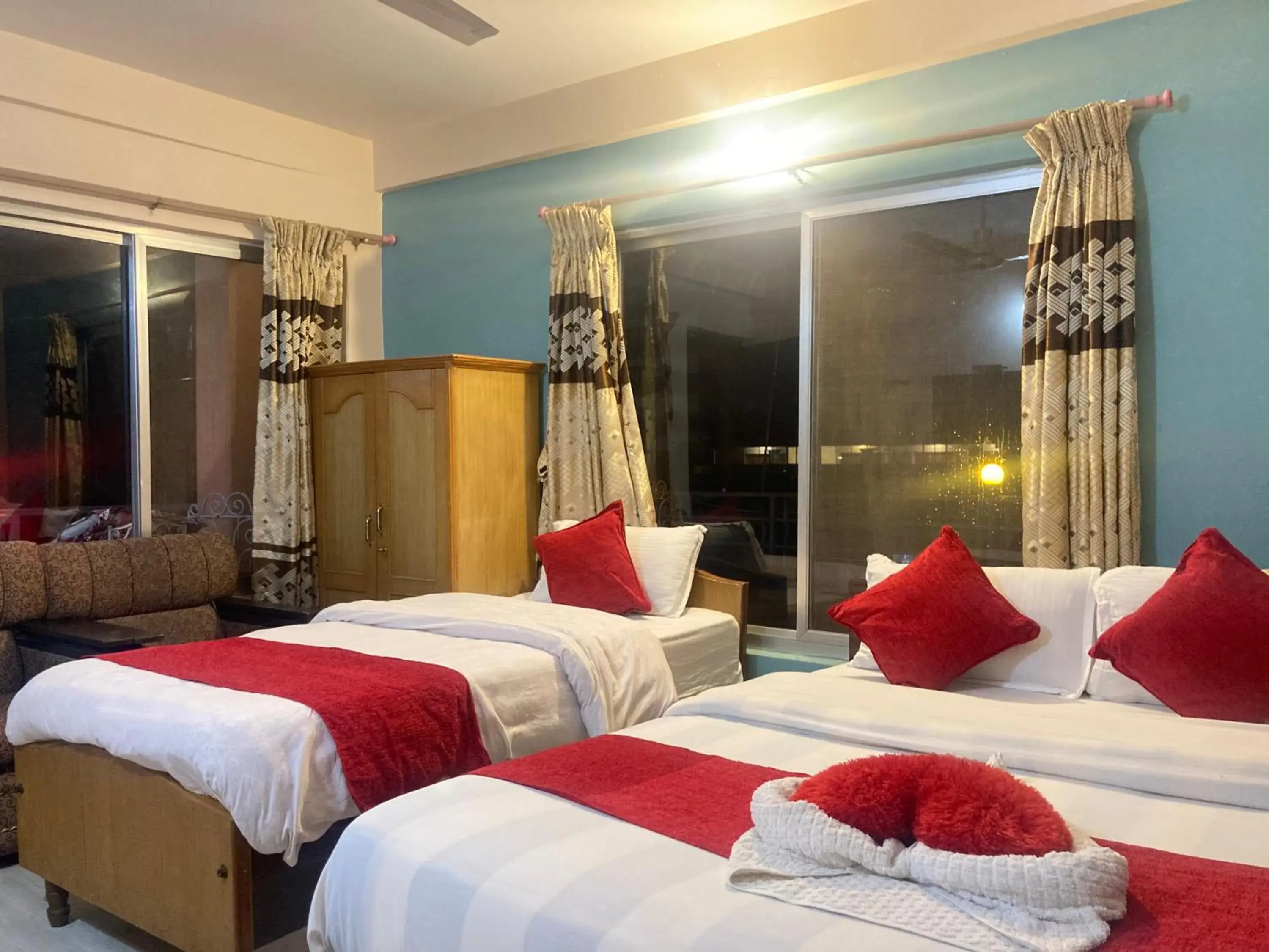 Deluxe King Room - single occupancy in Hotel Nightingale Deluxe King Room - single occupancy in Hotel Nightingale
