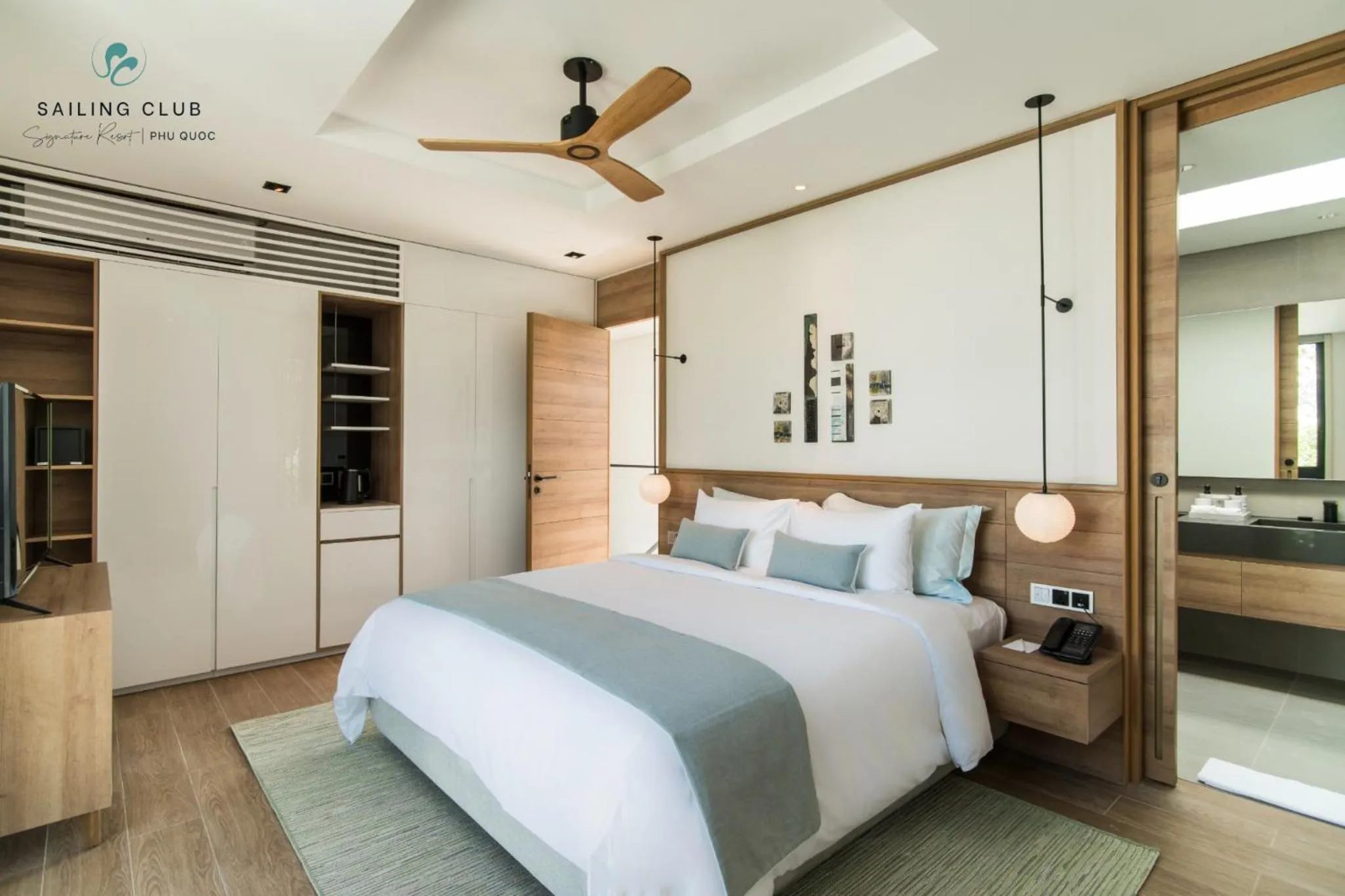 Bed in Sailing Club Signature Resort Phu Quoc
