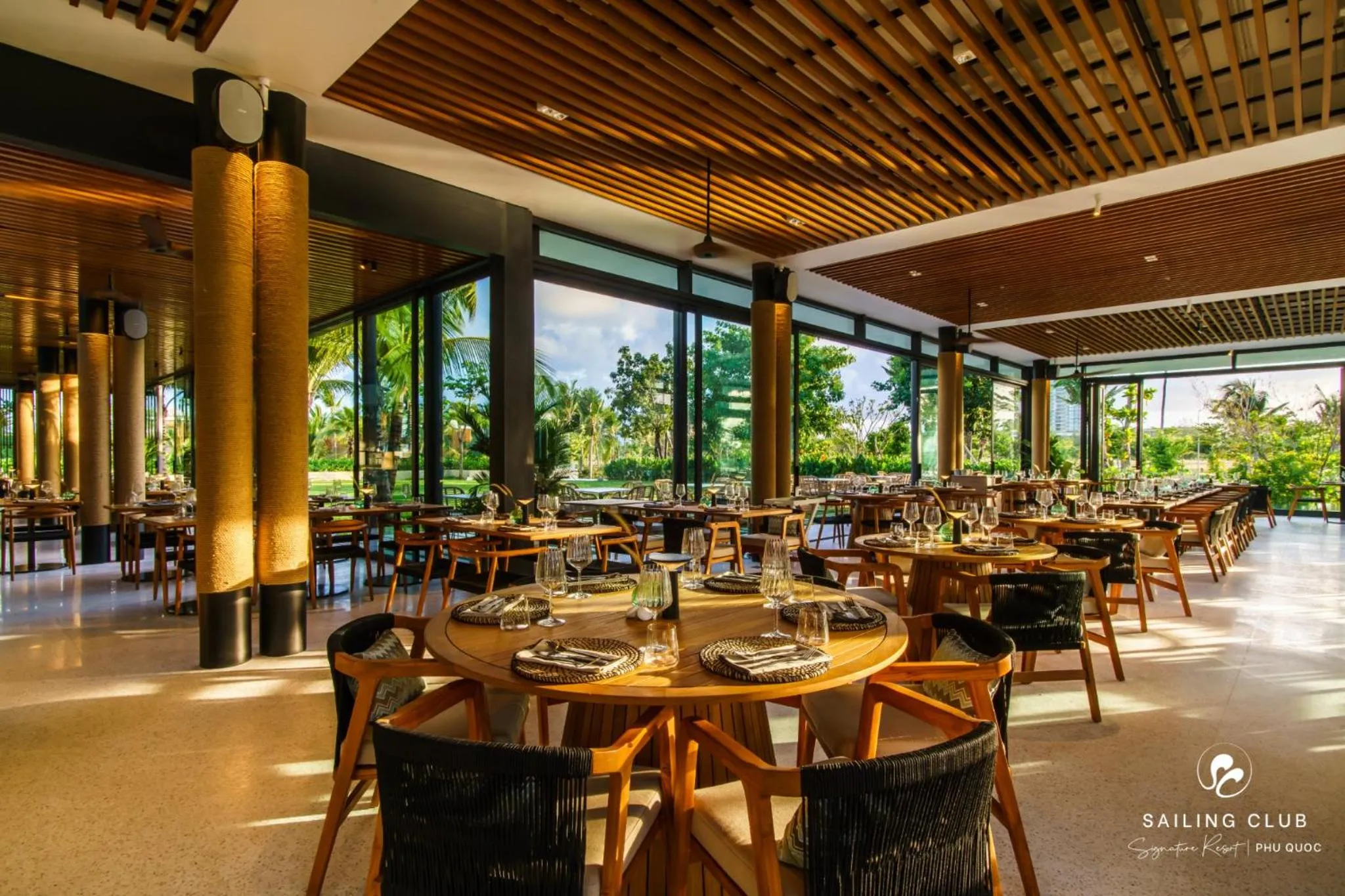 Restaurant/places to eat in Sailing Club Signature Resort Phu Quoc