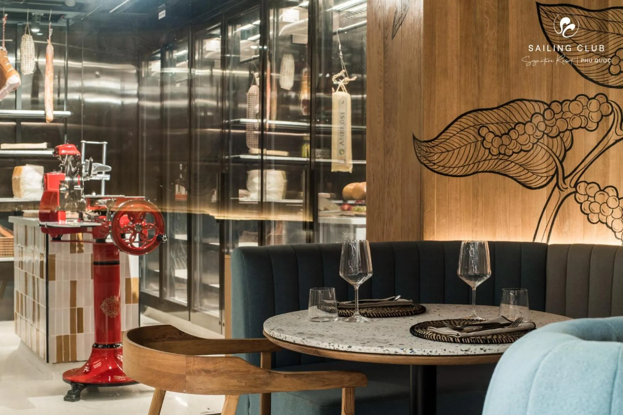 Restaurant/places to eat in Sailing Club Signature Resort Phu Quoc