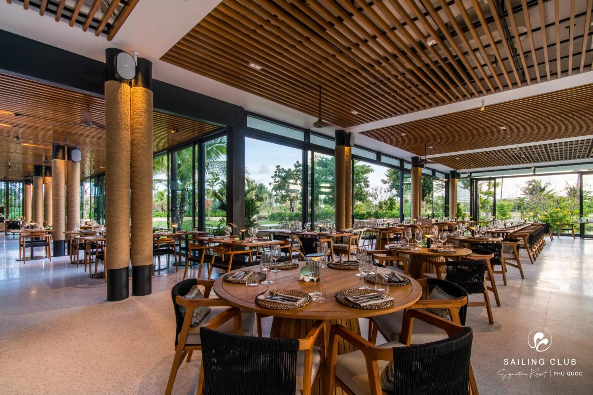 Restaurant/places to eat in Sailing Club Signature Resort Phu Quoc