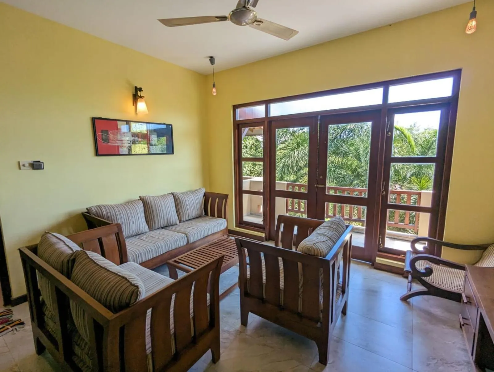 Area and facilities in Green View Villa