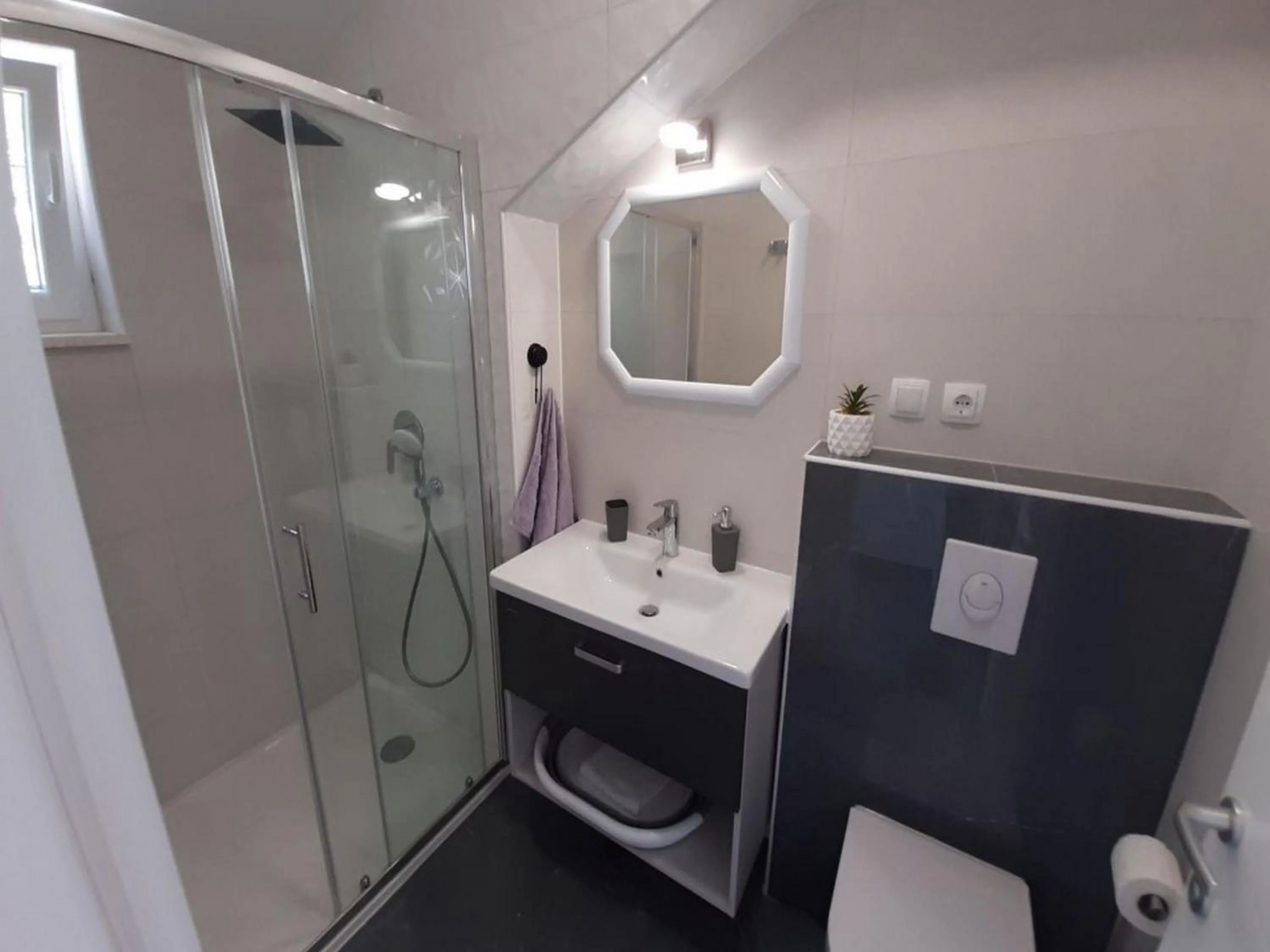 Bathroom in Apartments Dobrila