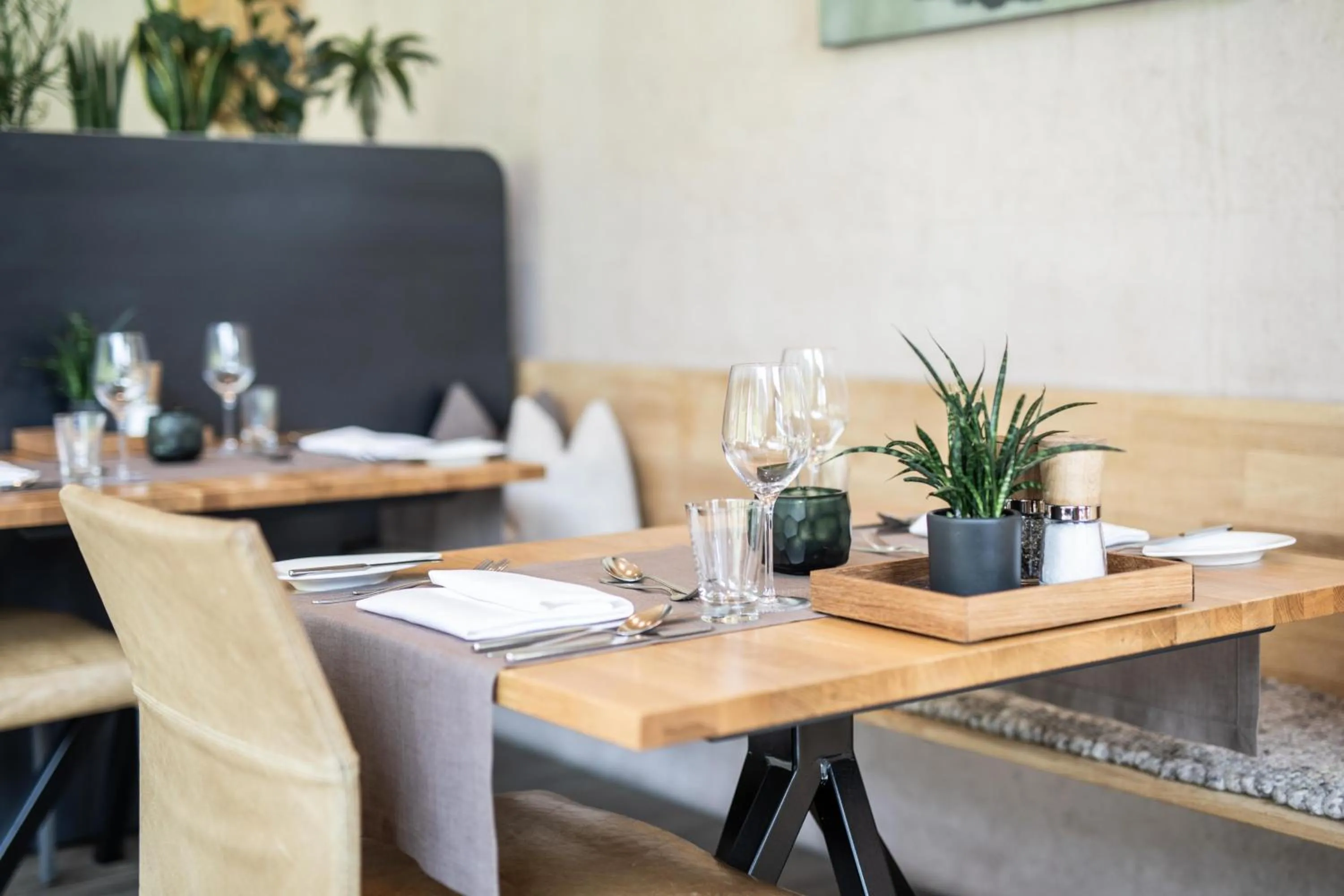 Restaurant/places to eat in Hotel Arlmont 4 Stern Superior