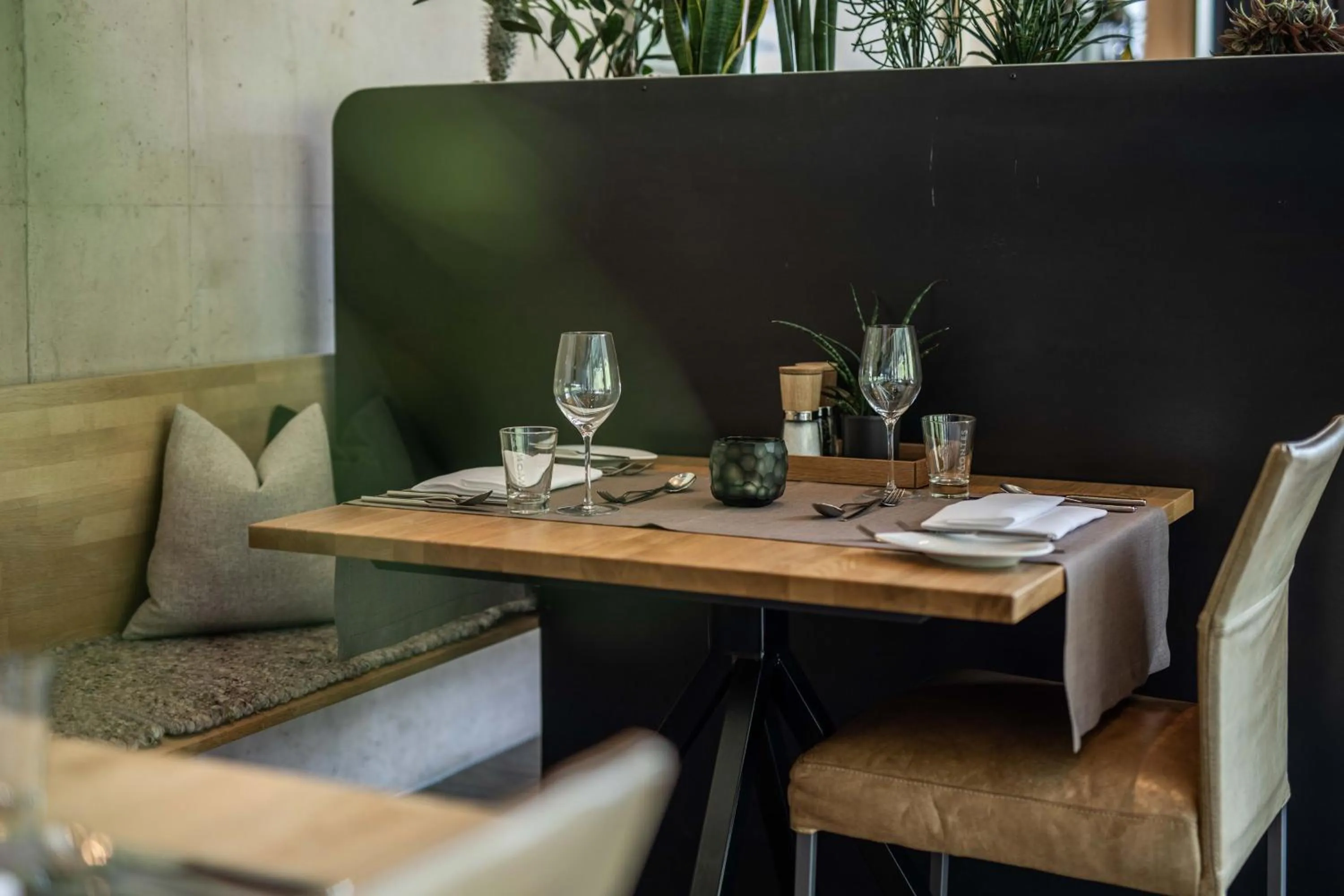 Restaurant/places to eat in Hotel Arlmont 4 Stern Superior