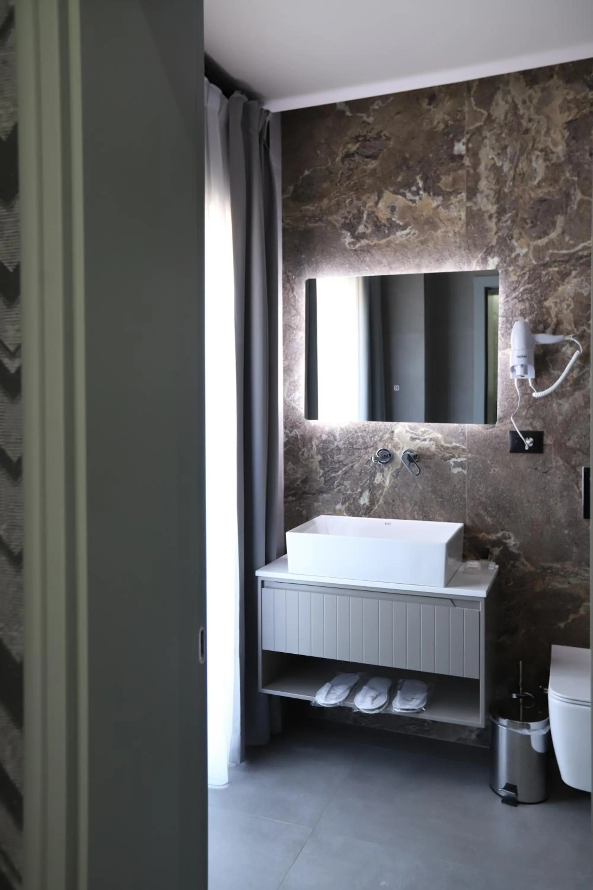 heating, Bed in Imperator Hotel