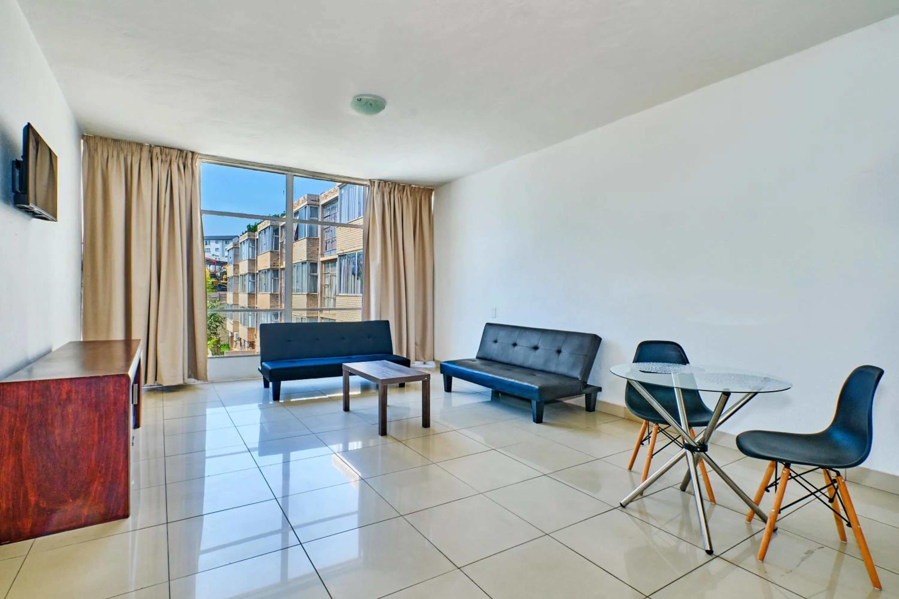 Living room in Inn & Out Sandton Park