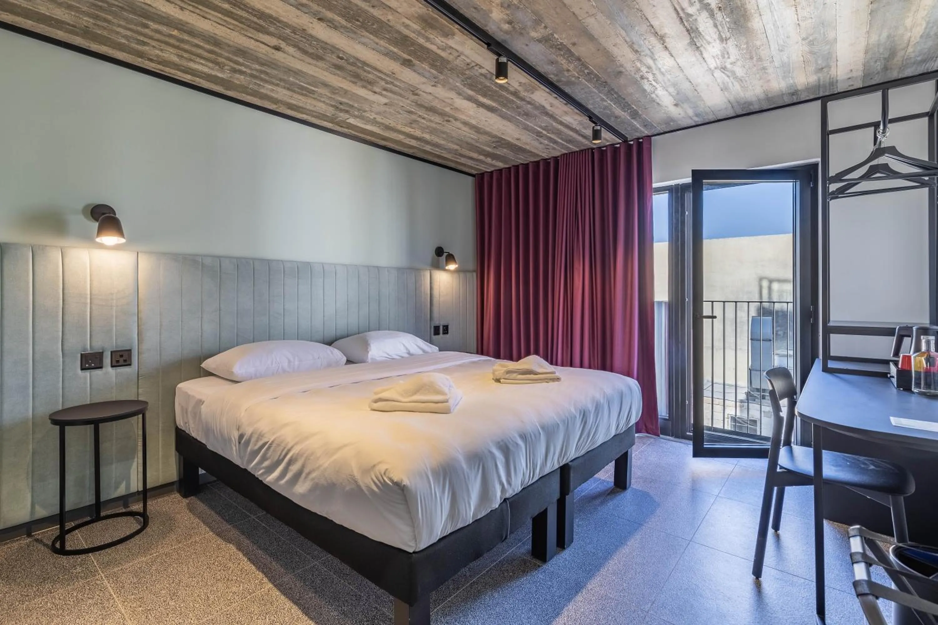 Photo of the whole room, Bed in ibis Styles ST Pauls Bay Malta