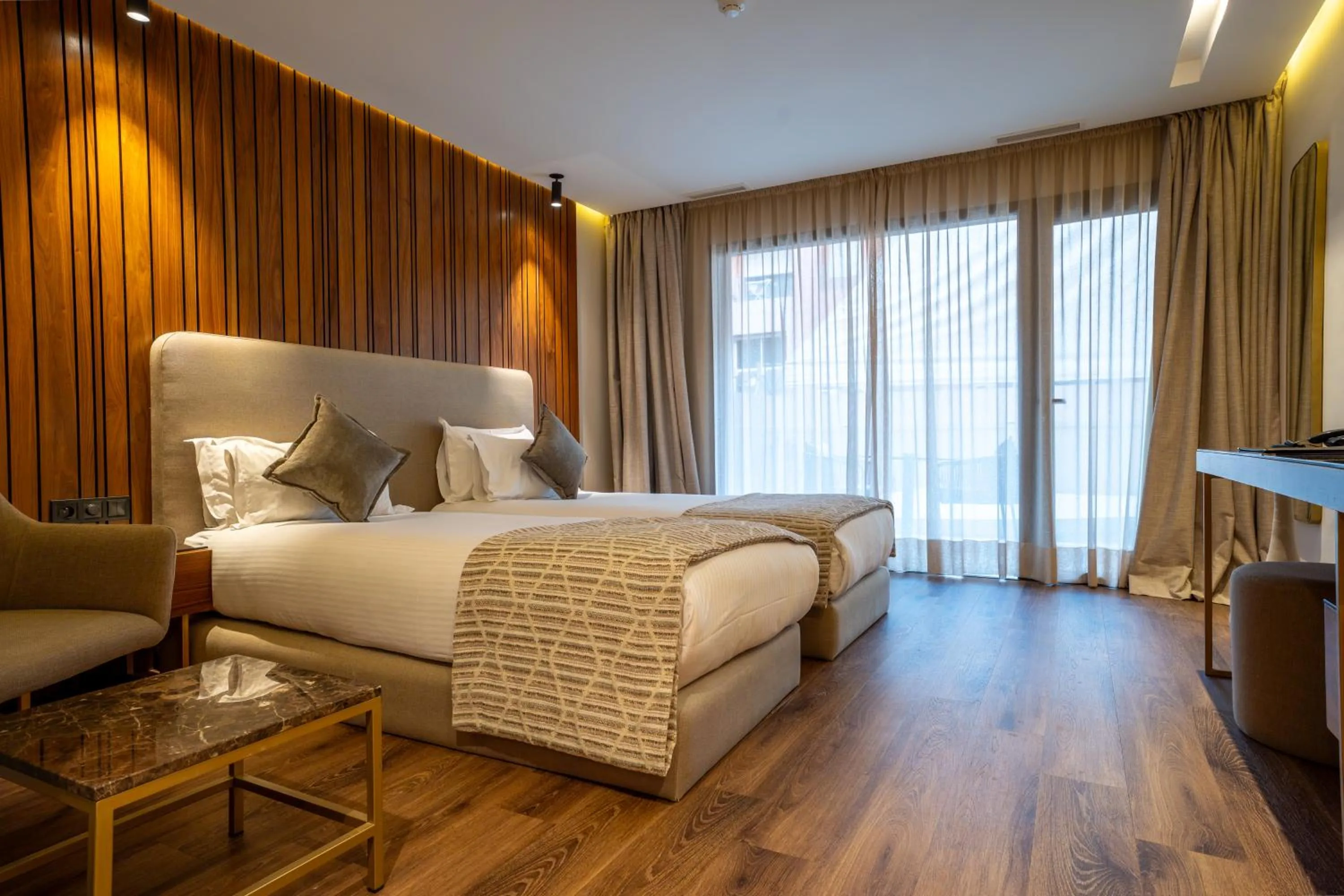 Bed in Longue vie Hotels