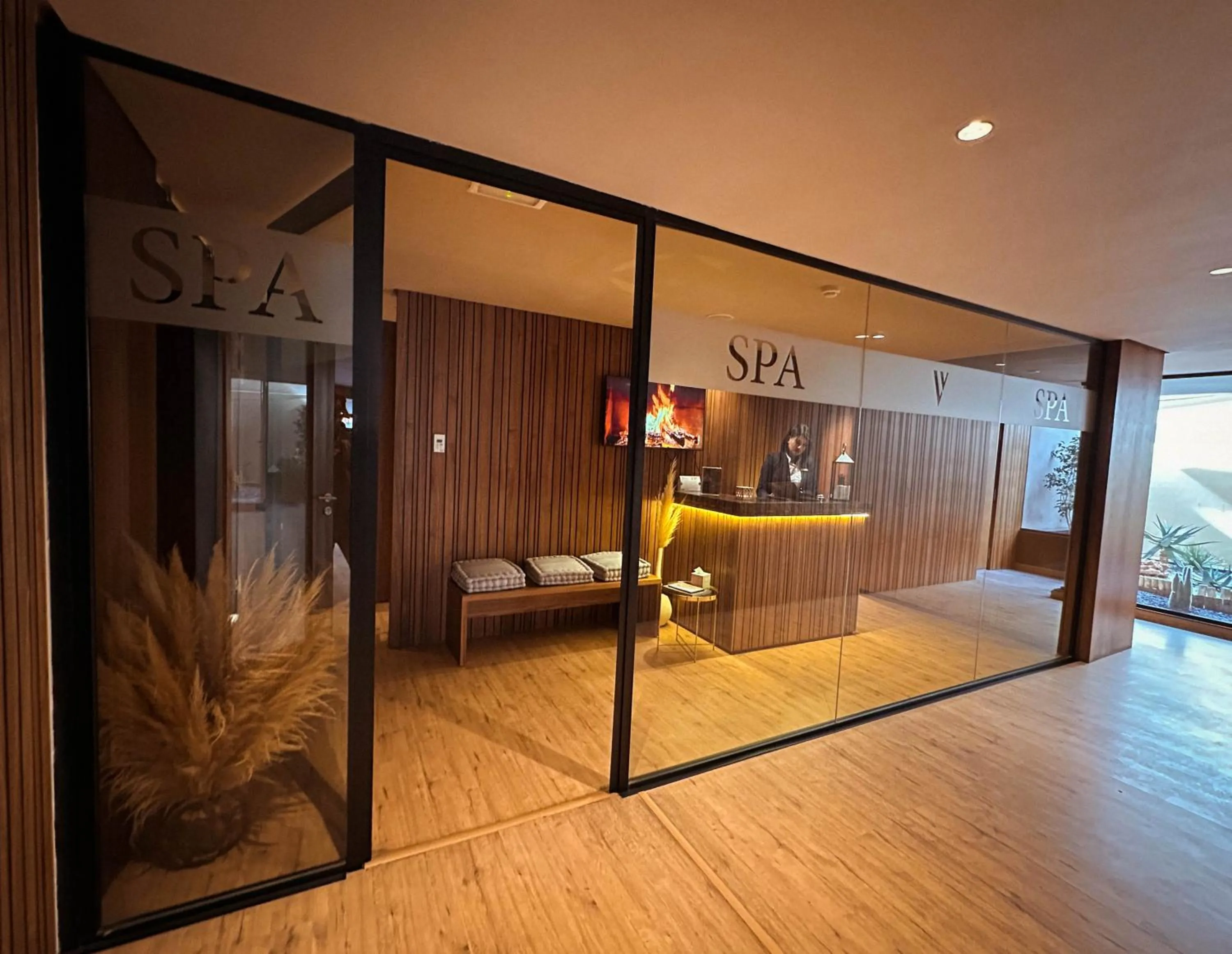 Bed in Longue vie Hotels