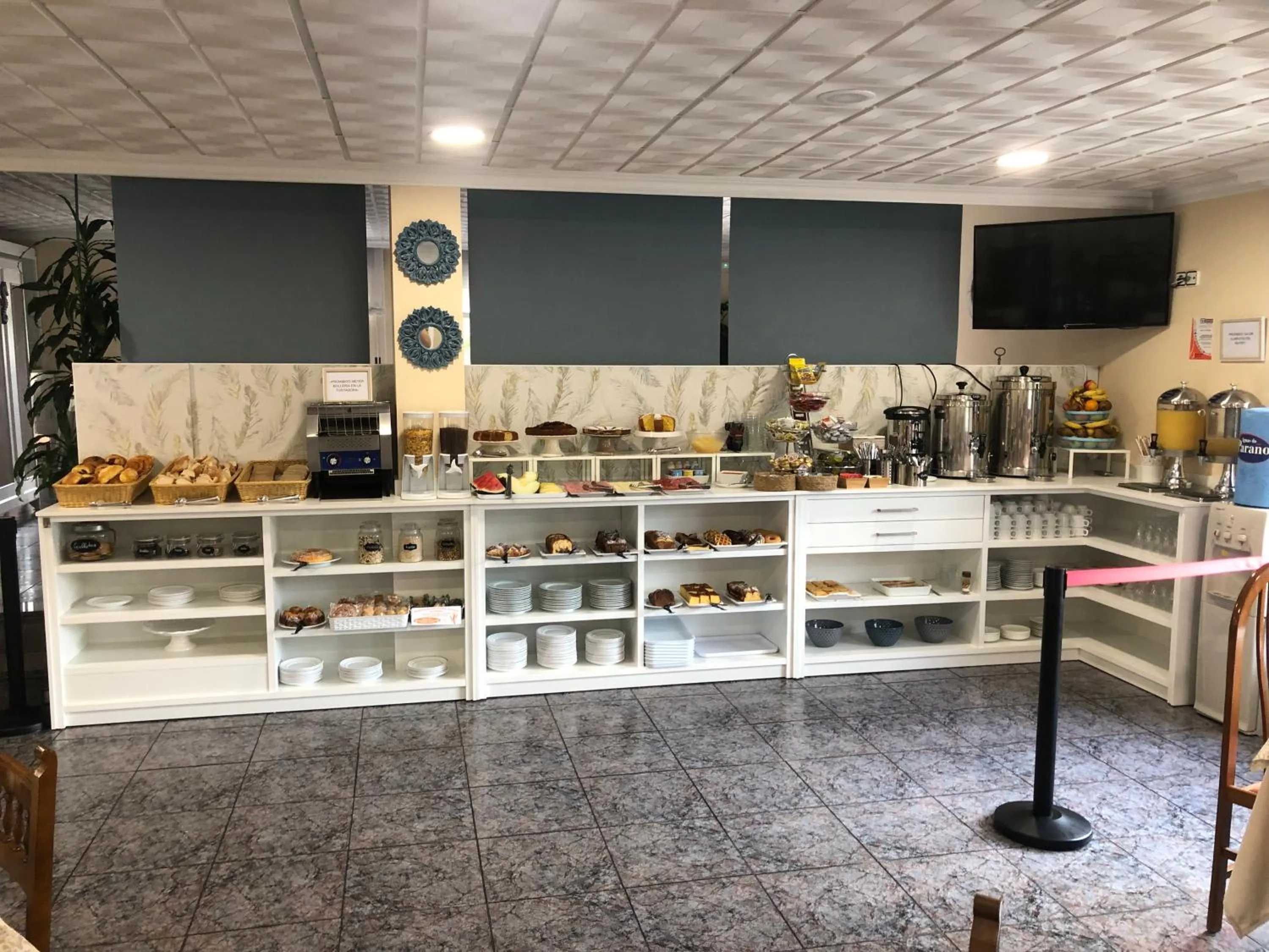 Breakfast in Hotel Florida