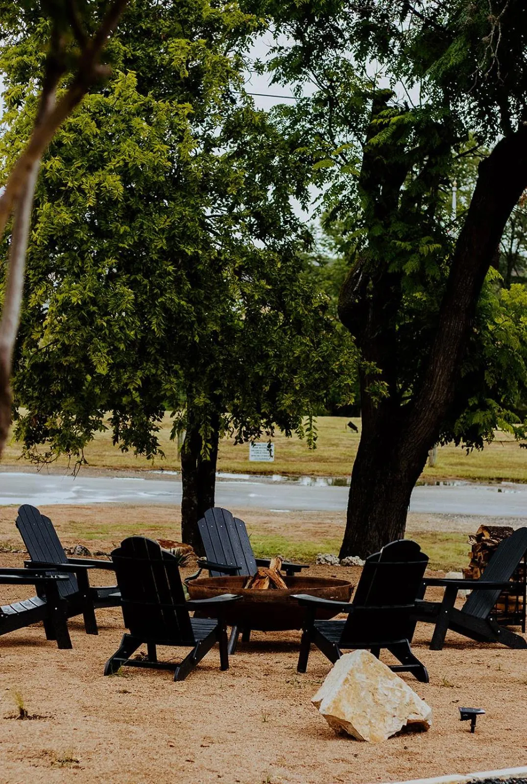 Seating area in THE VAQUERO MOTEL