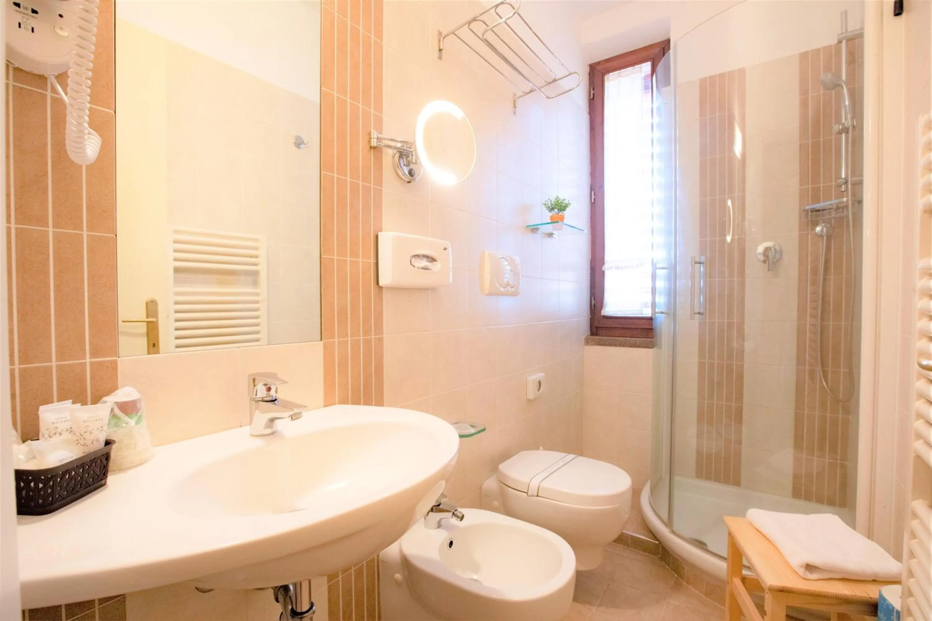 Bathroom in Hotel Arcobaleno Siena