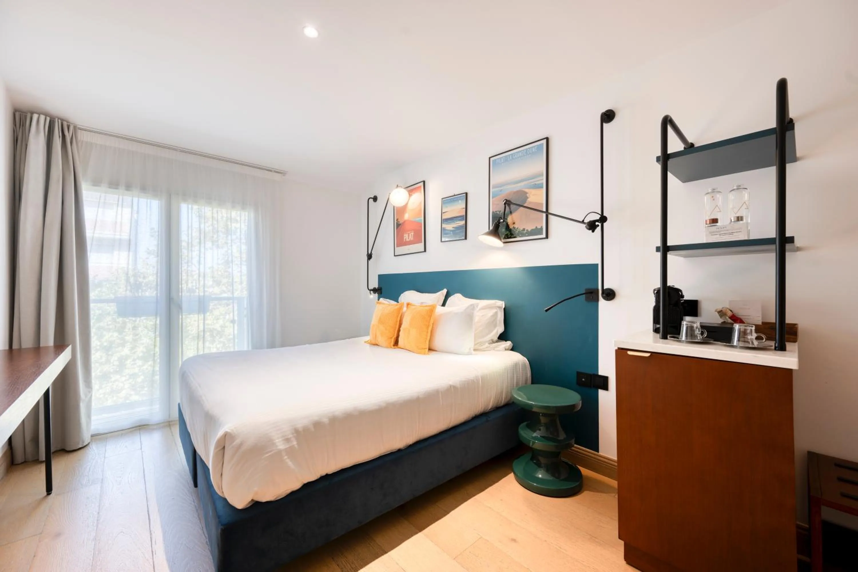 Superior Double Room in Urban Style Victoria Boutique Hotel