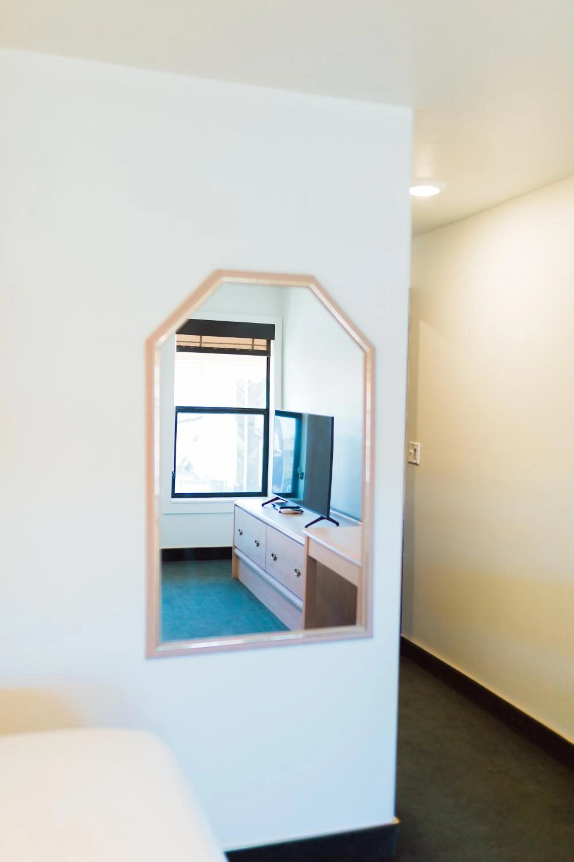 Bedroom, Bed in Two Sunsets Hotel