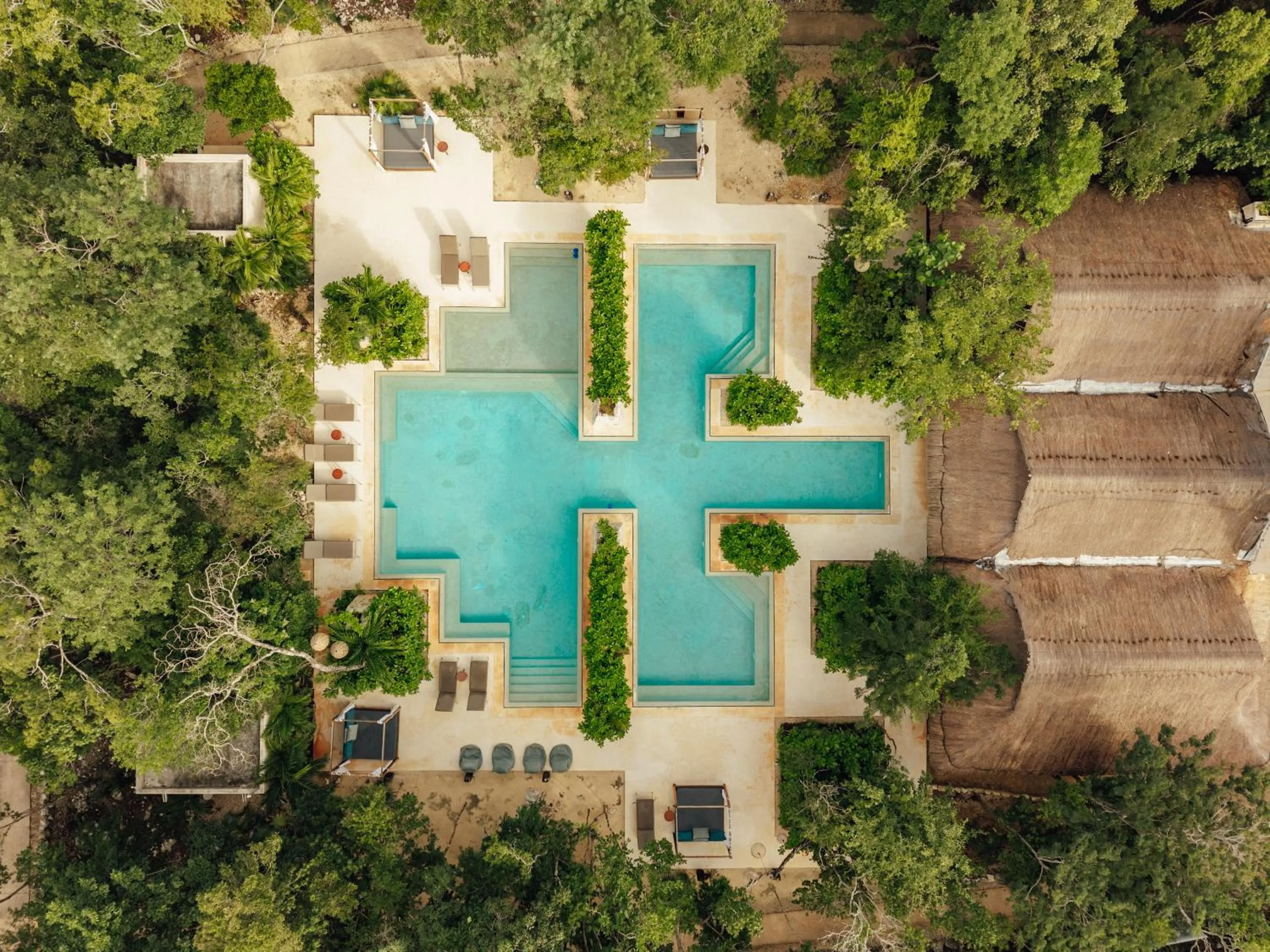 Day in Lumina at LOSANTOS Tulum