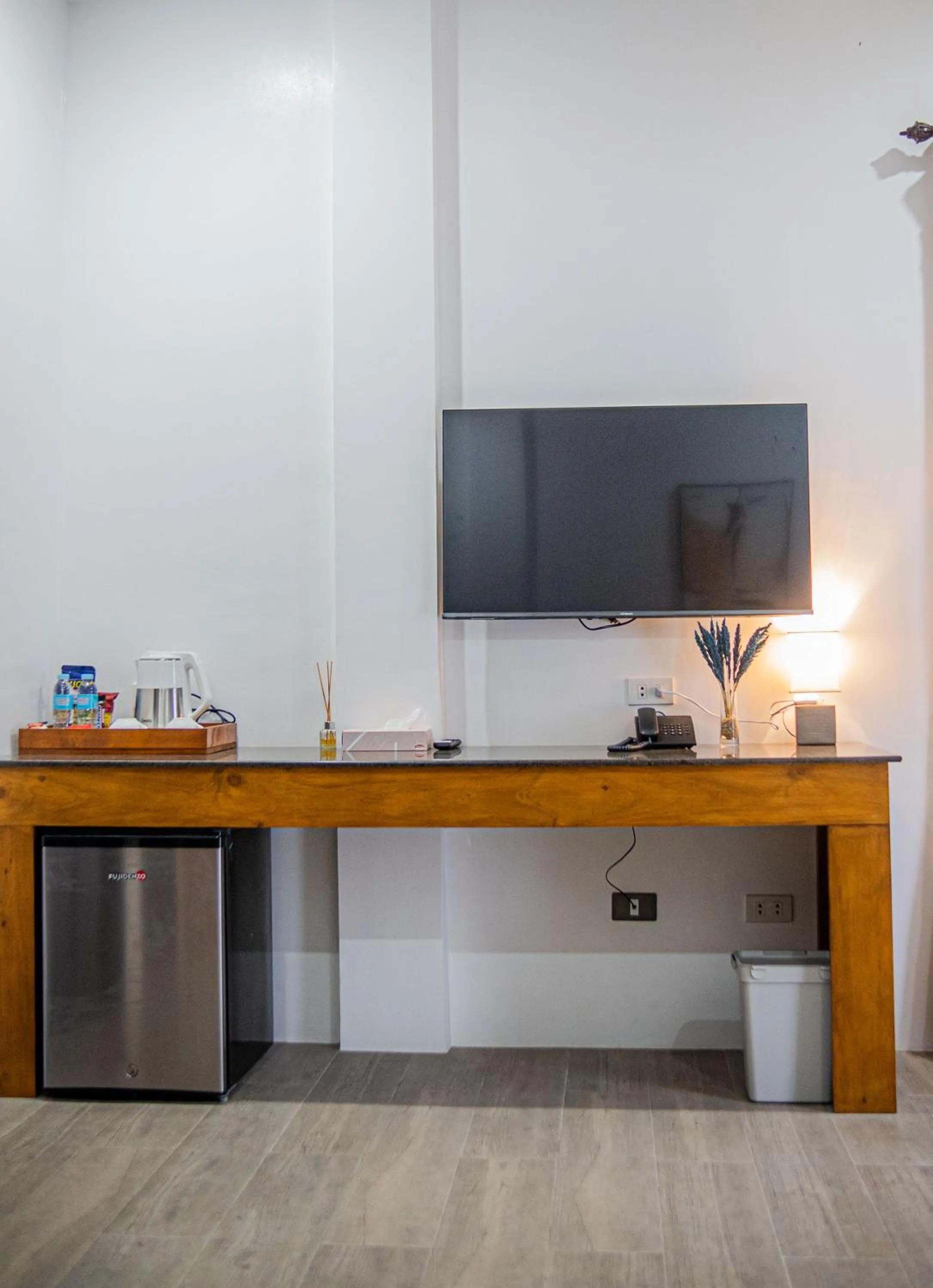 hair dresser in Thistle Inn