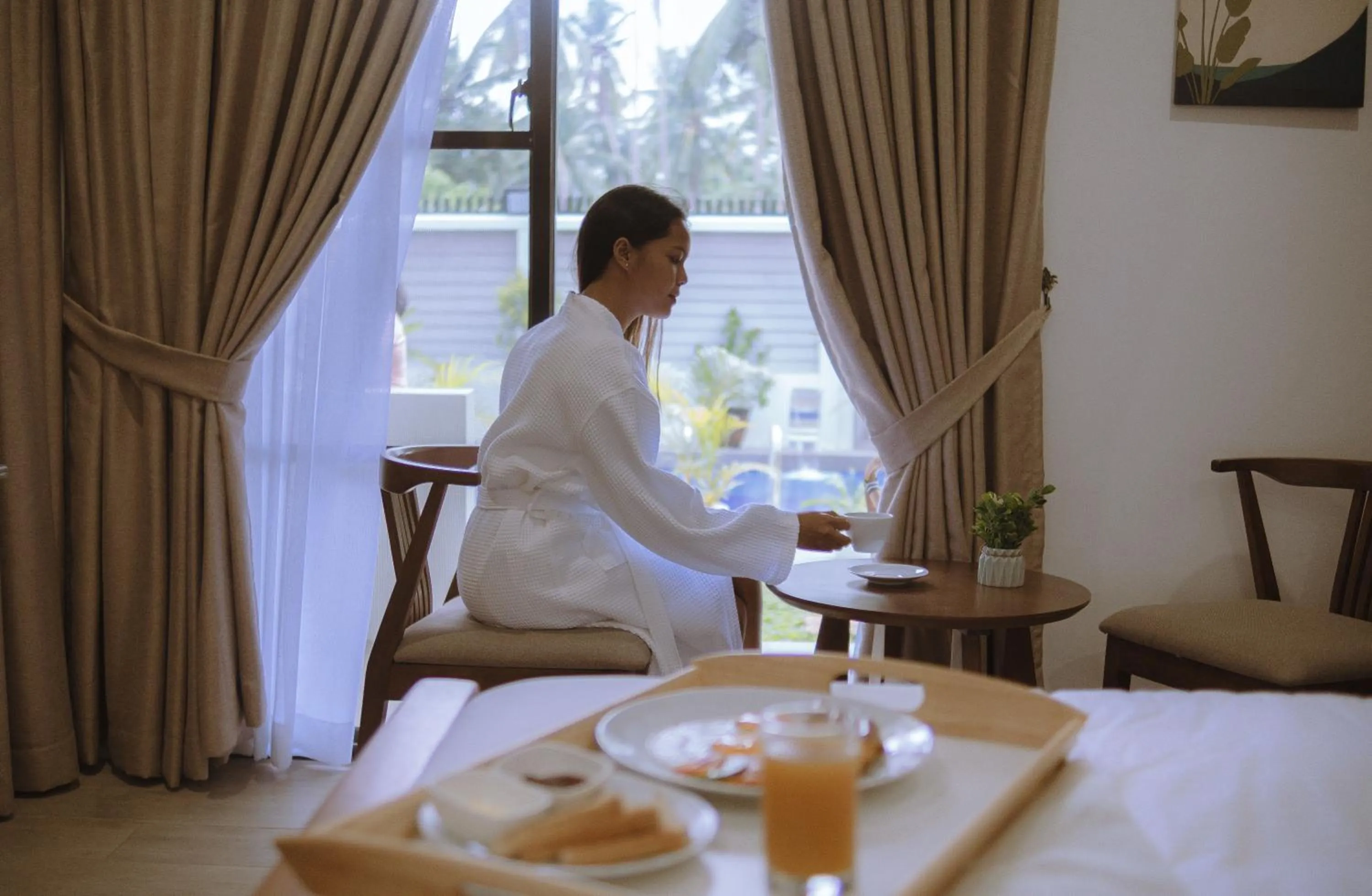 room service in Thistle Inn