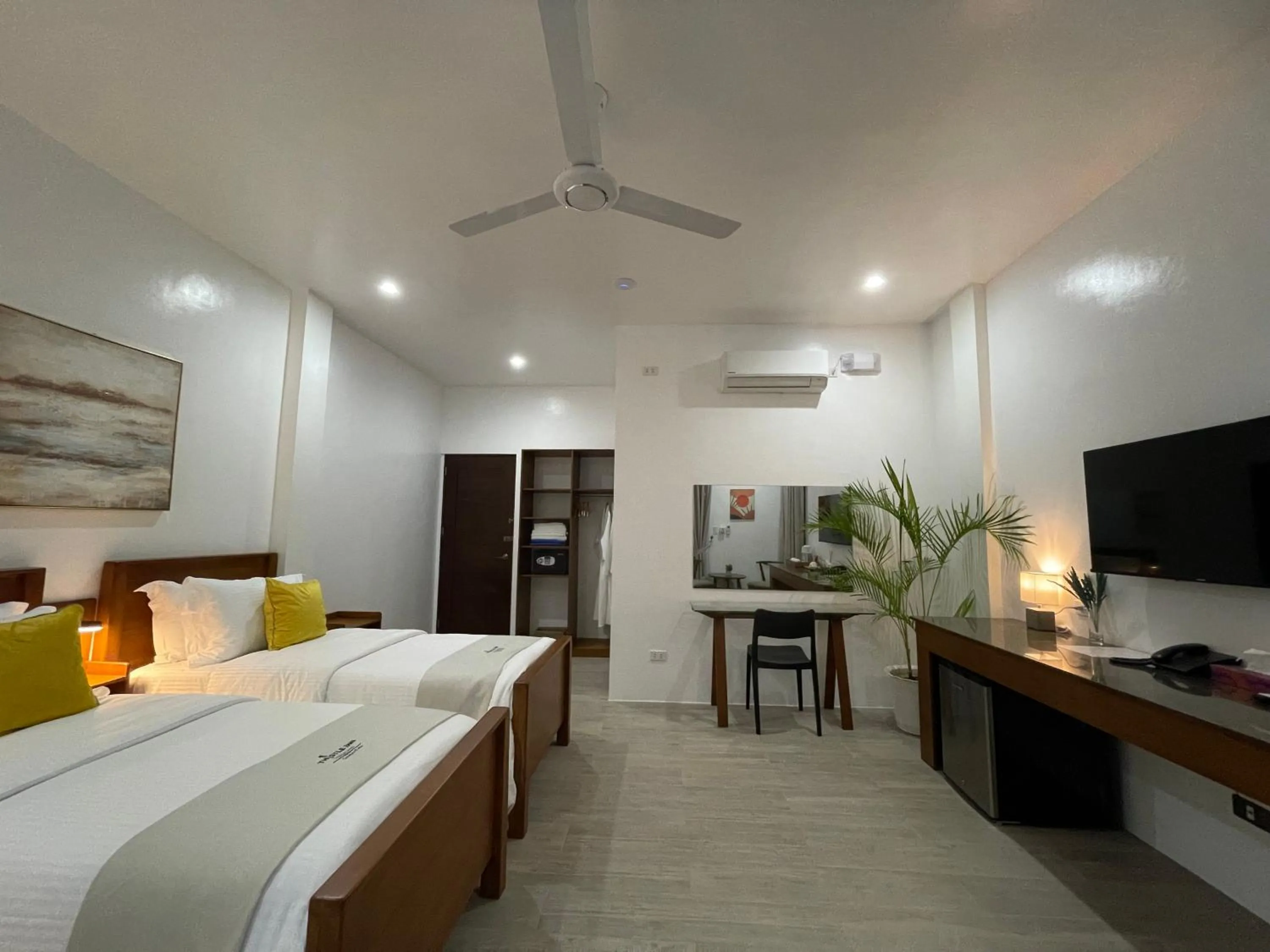 hair dresser, Bed in Thistle Inn