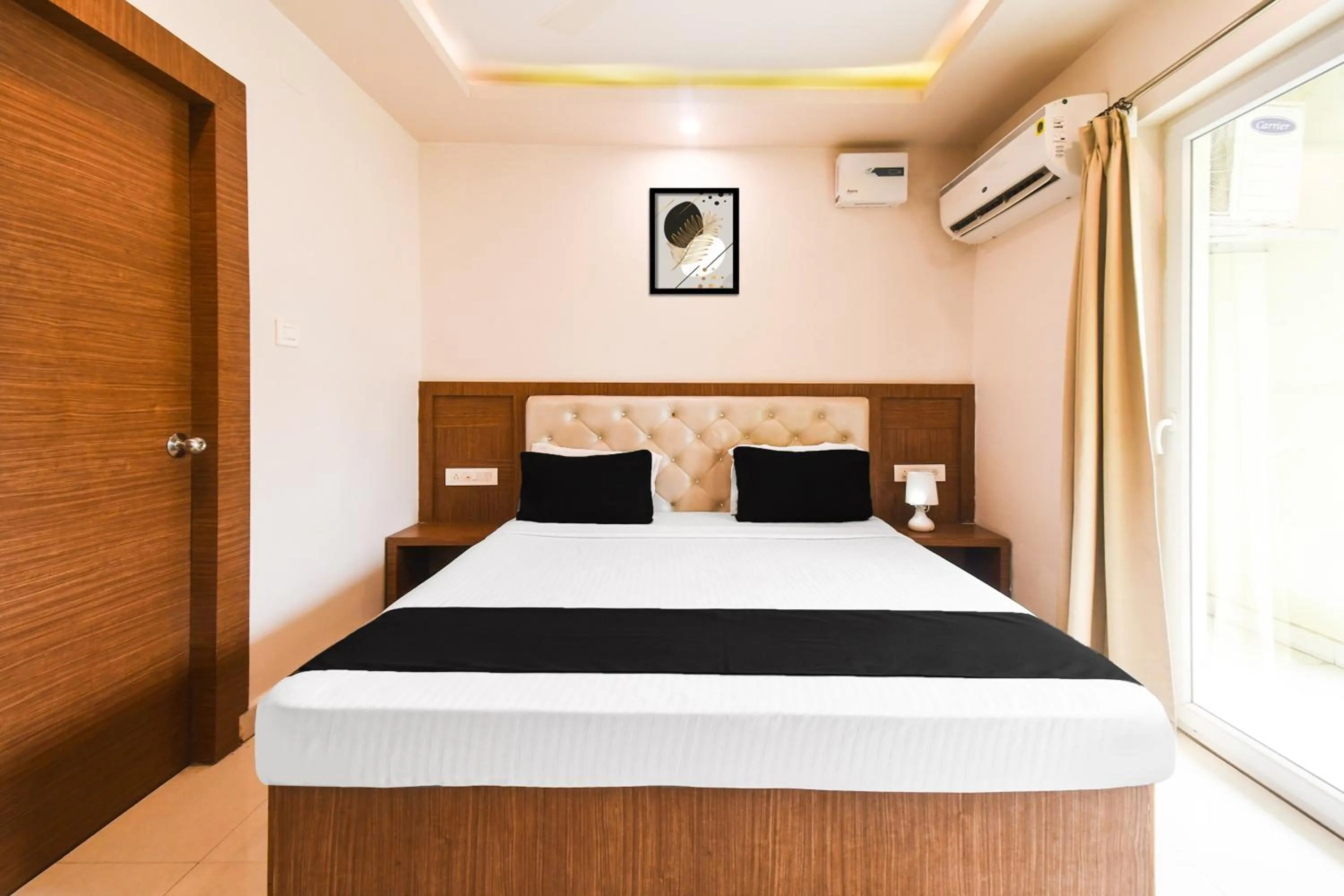 Bedroom, Bed in Super Collection O Paschim Dwar Near Jagannath Temple Formerly Hotel Subhadarshan