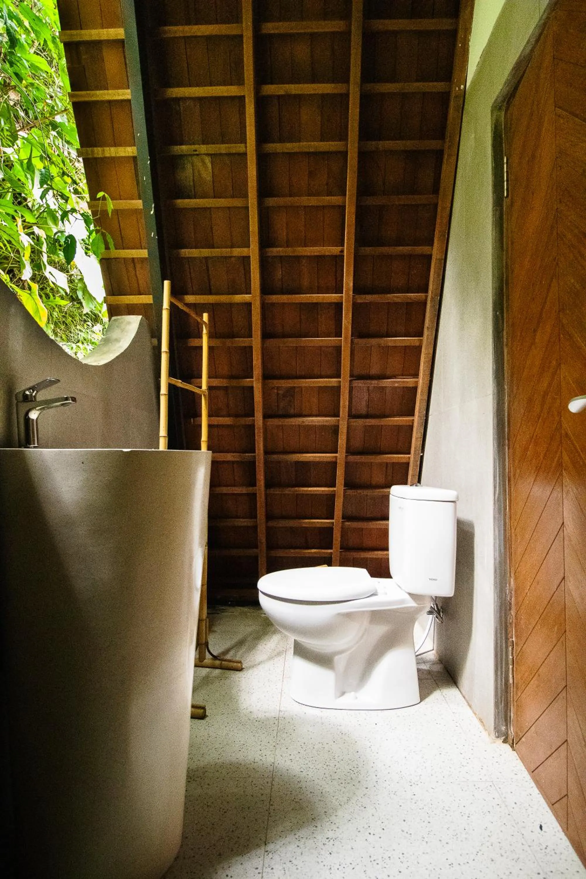 Bathroom in Natya River Sidemen