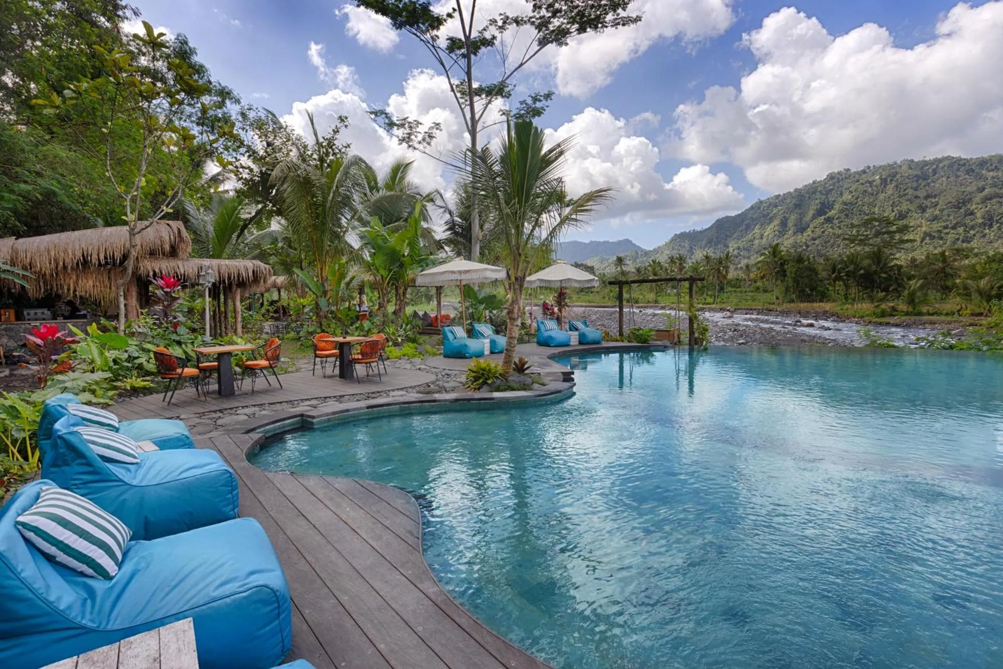 Swimming pool in Natya River Sidemen