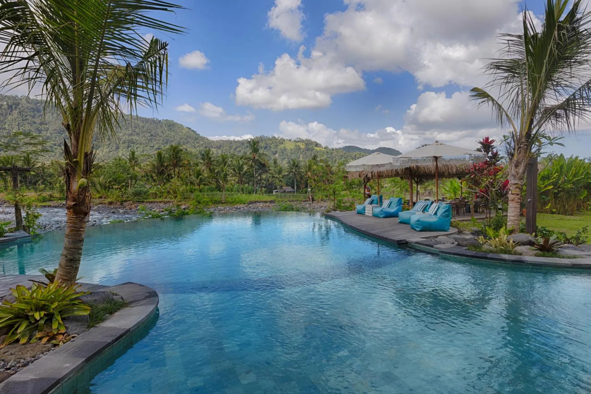 Swimming pool in Natya River Sidemen